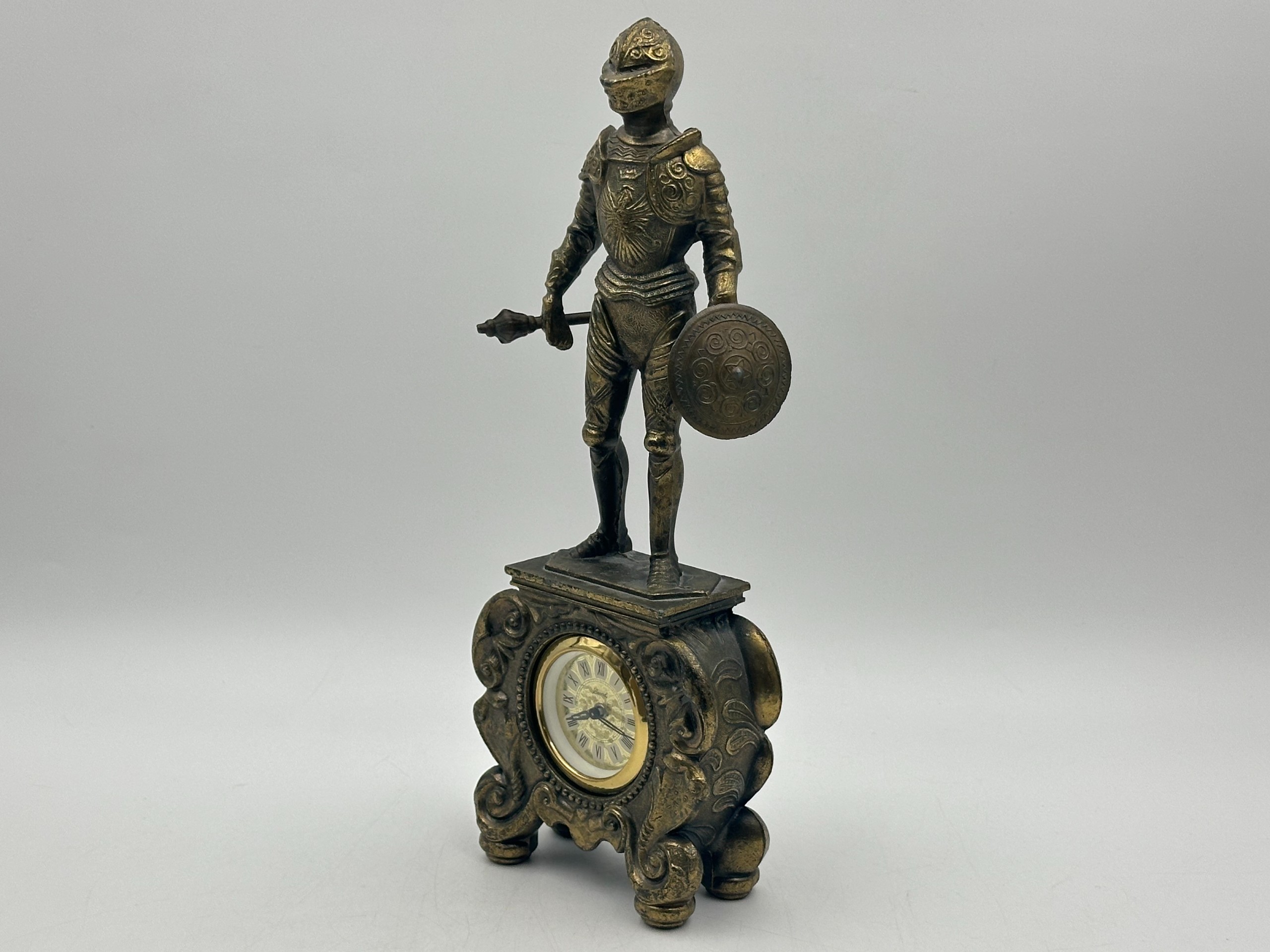 Pöytäkello messinki - Huutokauppa Ekman