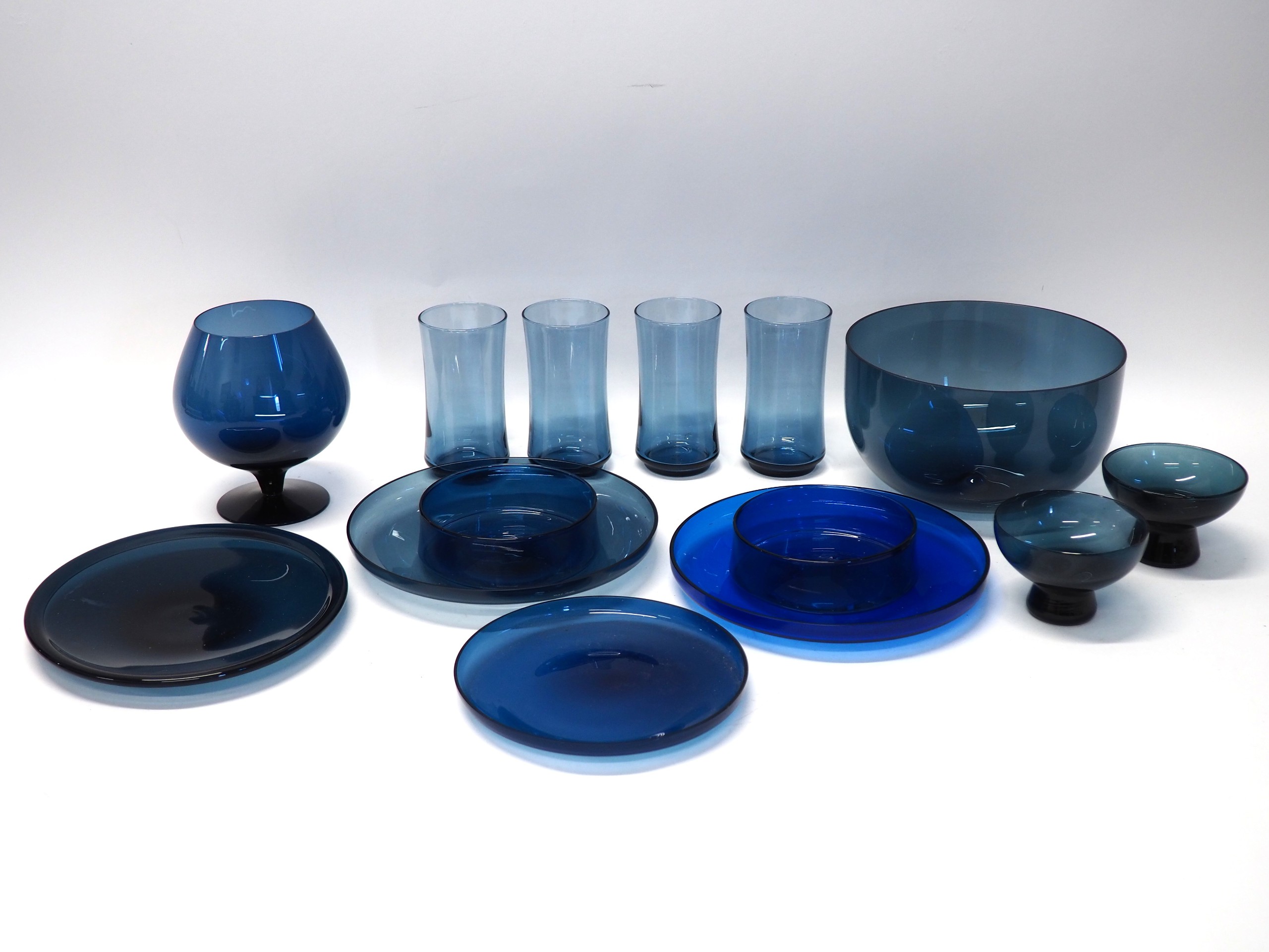 Saara Hopea ym. - Huutokauppa Ekman