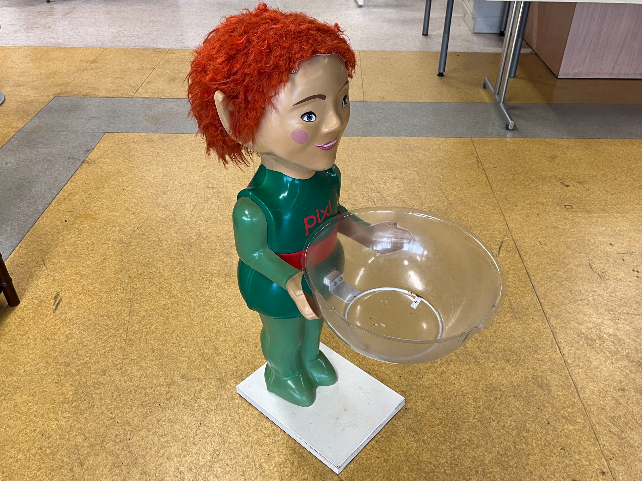 Pixi - Huutokauppa Ekman