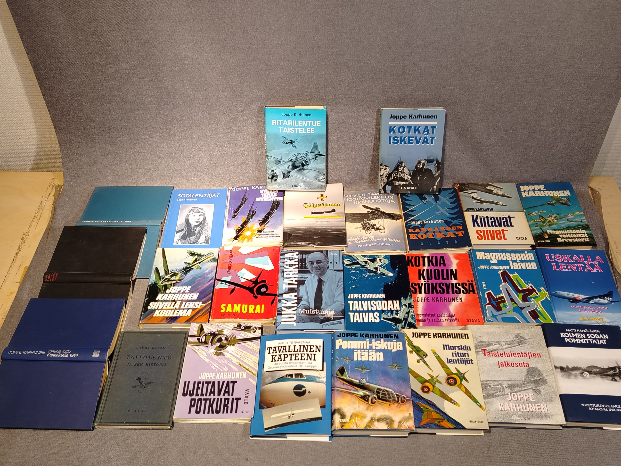 Ilmailukirjat - Huutokauppa Ekman