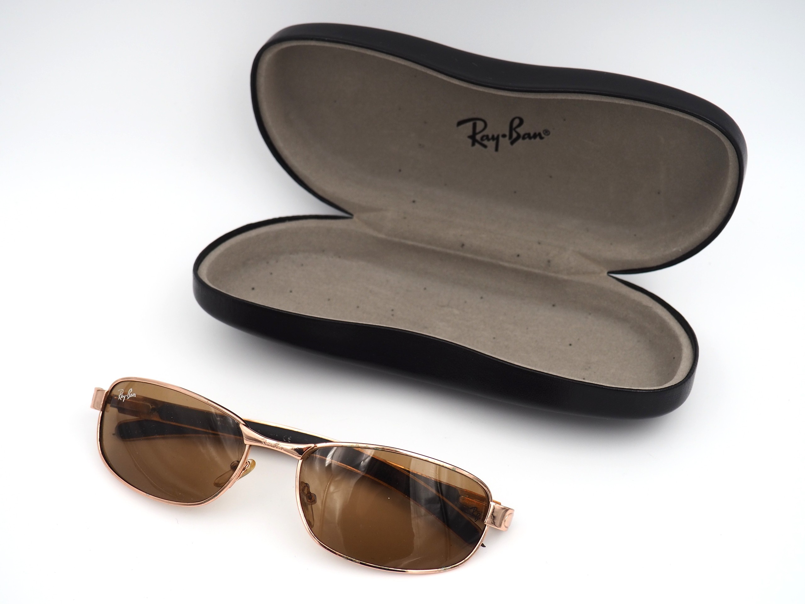 Ray-Ban