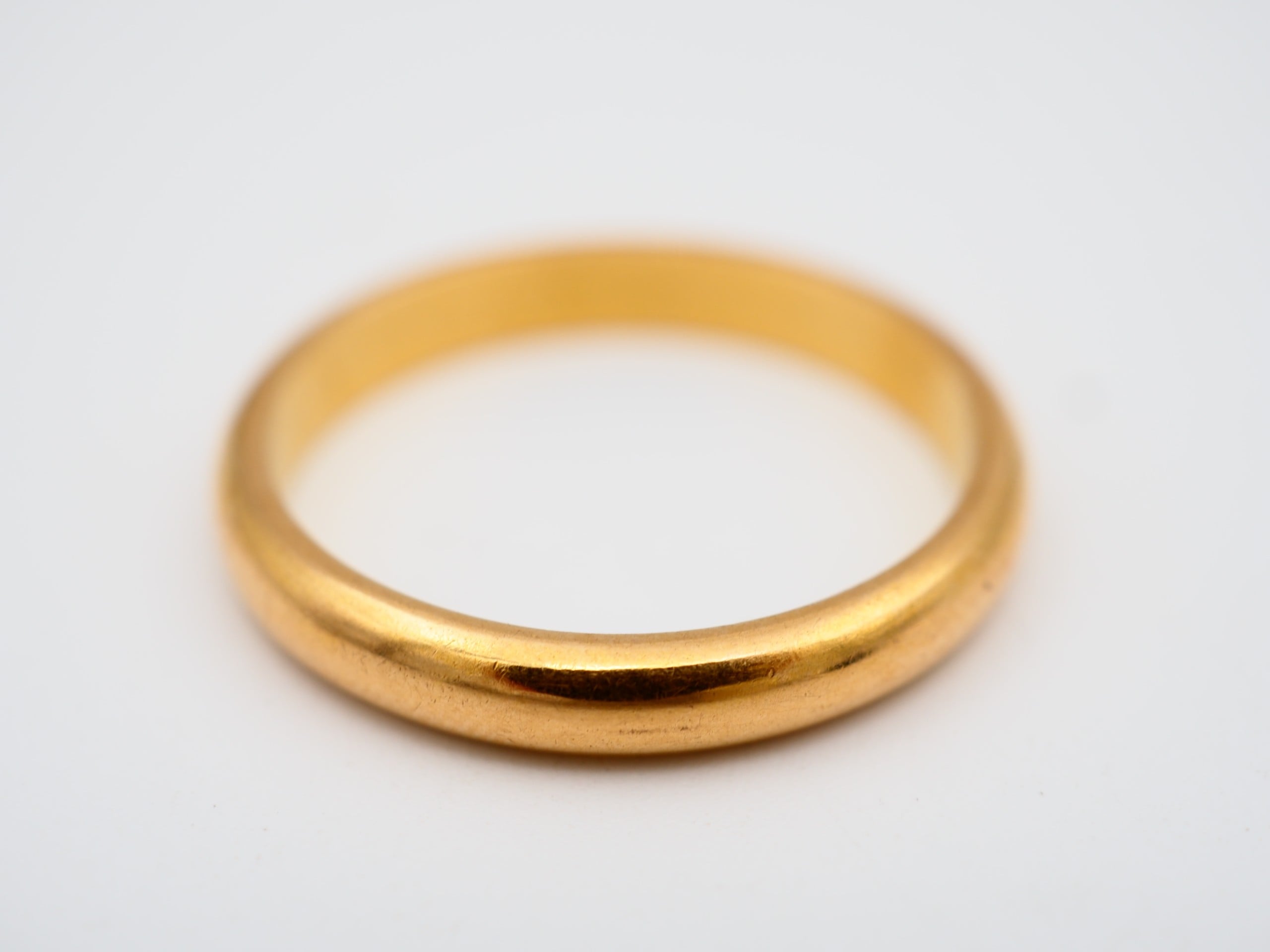 Kultasormus 18k - Huutokauppa Ekman