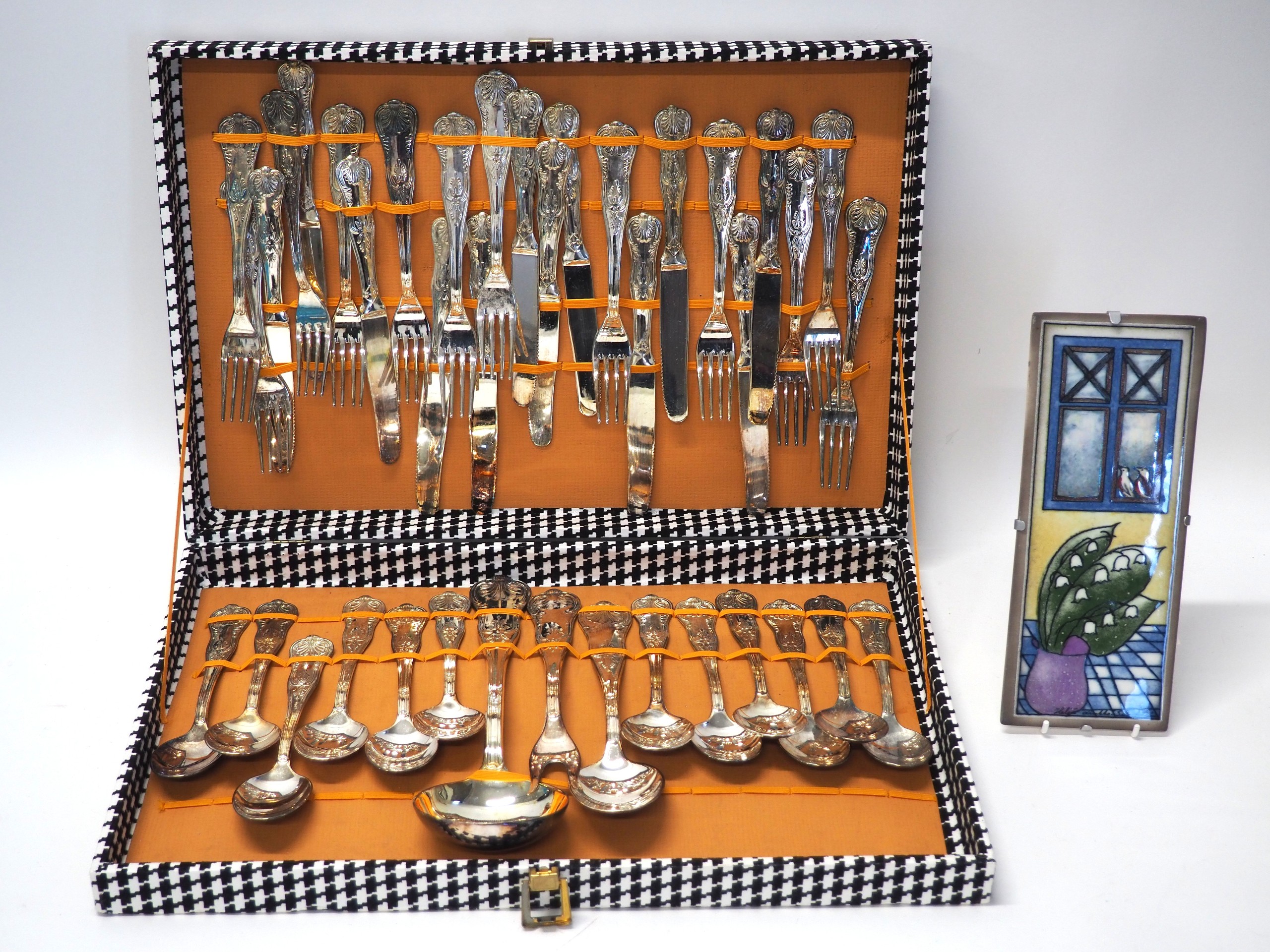 Heljä Liukko-Sundström ja aterimet