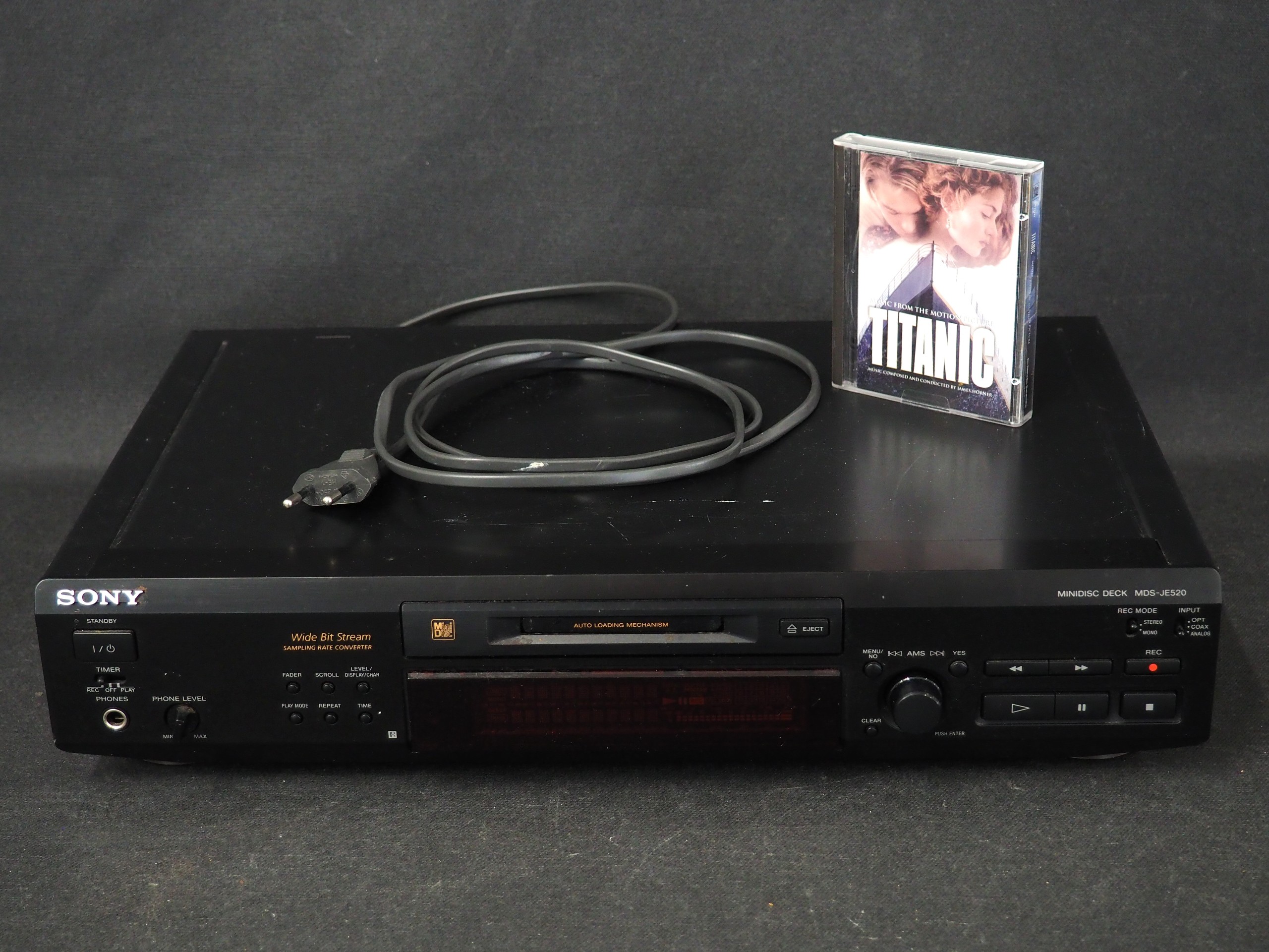 Sony - Huutokauppa Ekman