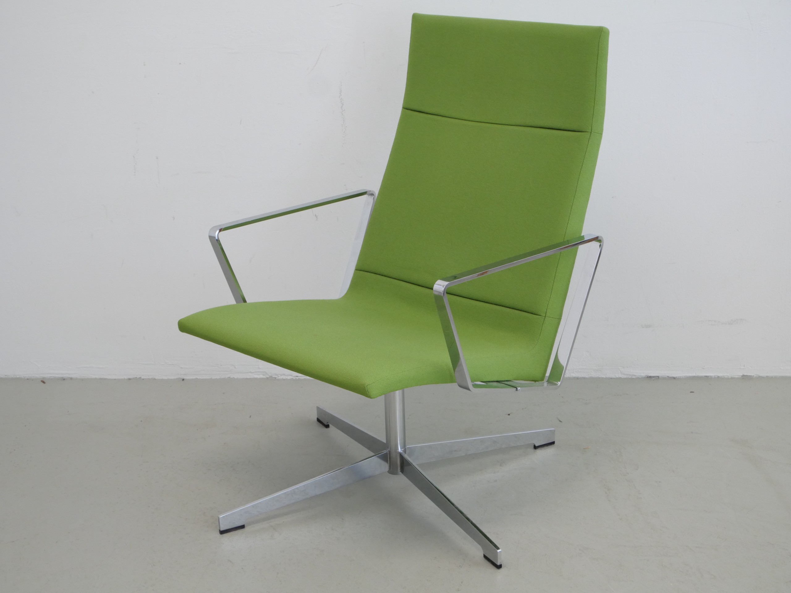 *Piiroinen tuoli - Huutokauppa Ekman