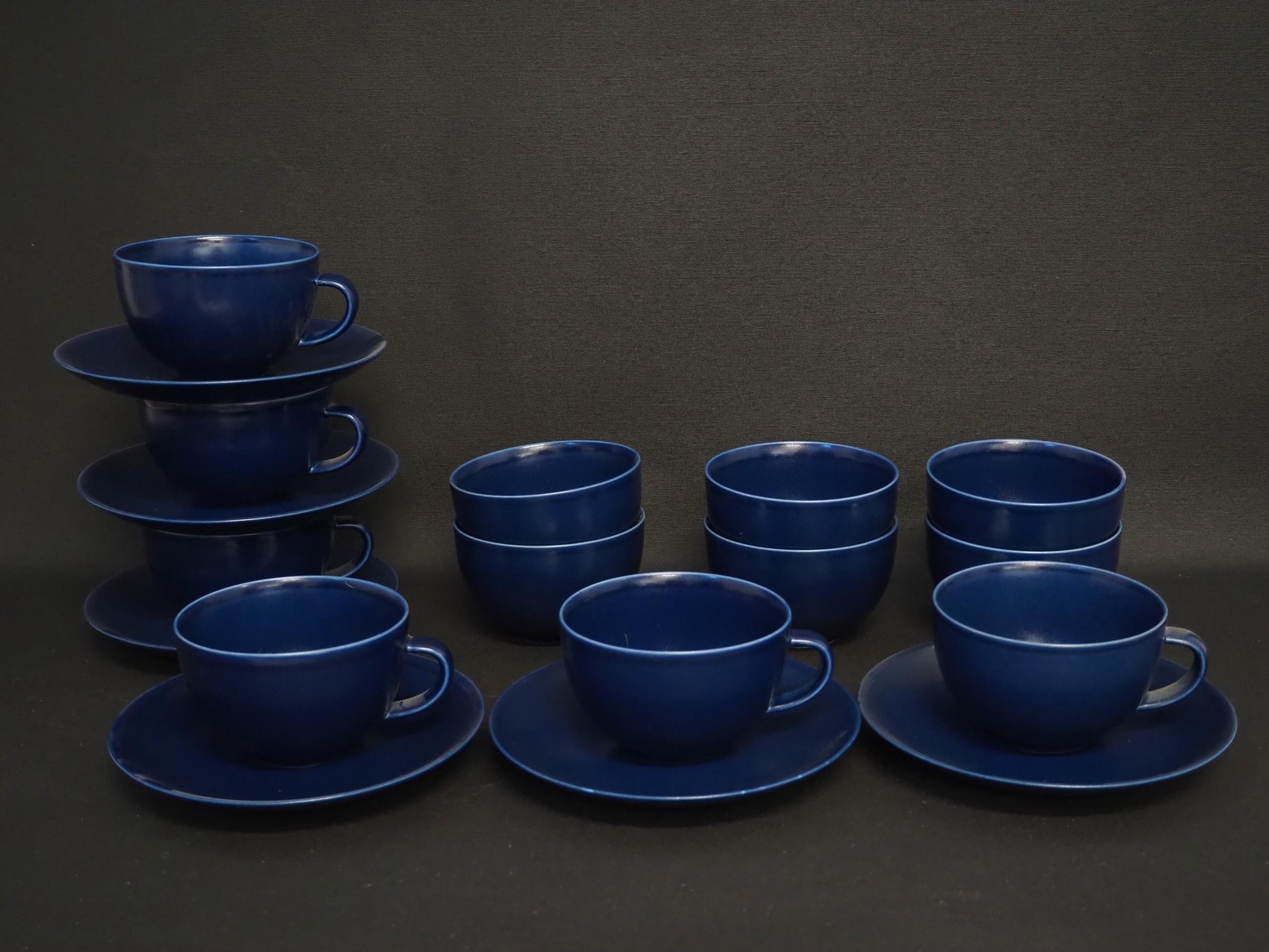 Arabia 24H - Huutokauppa Ekman