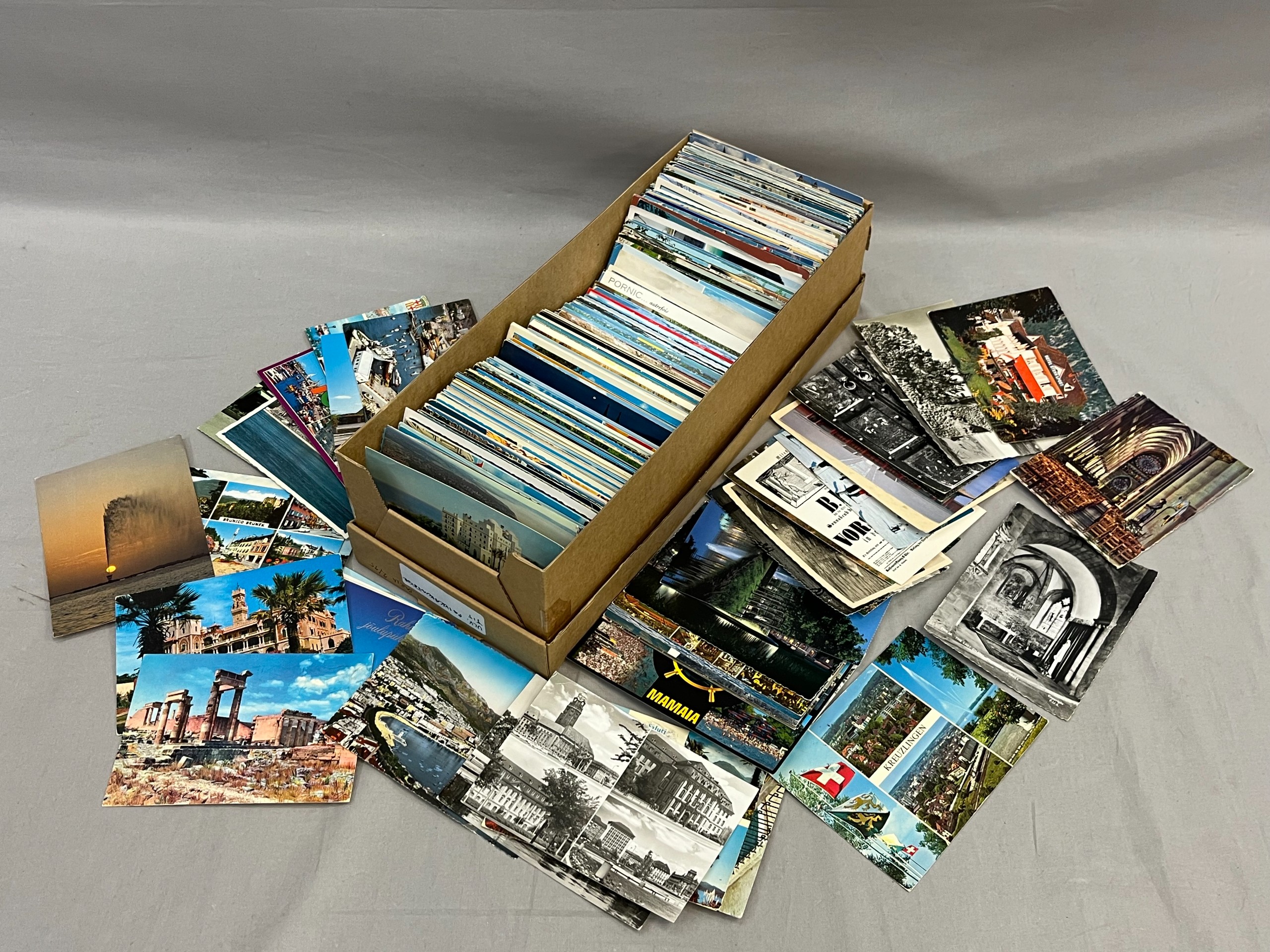 Ulkomaiset postikortit - Huutokauppa Ekman