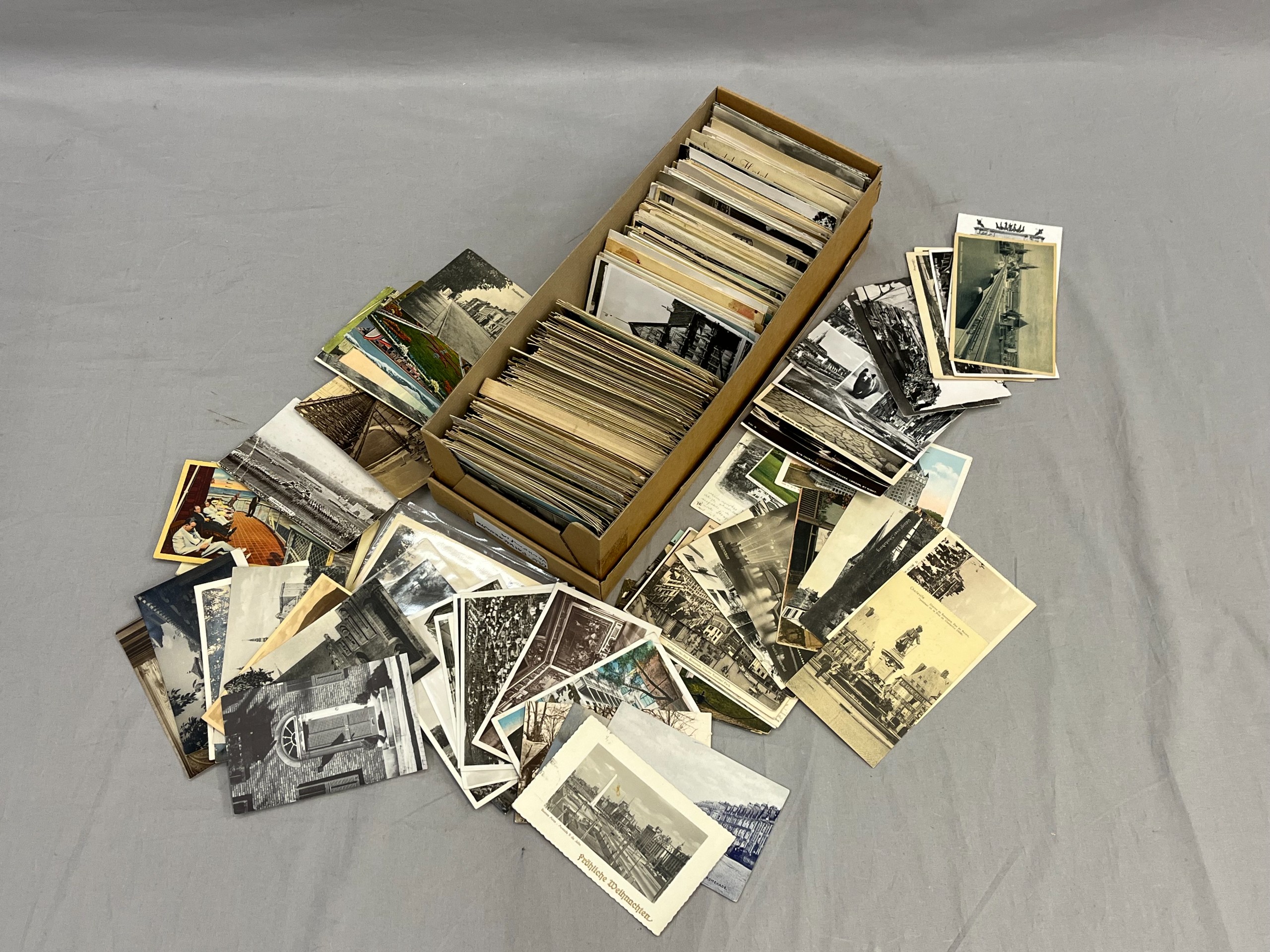 Ulkomaiset postikortit - Huutokauppa Ekman