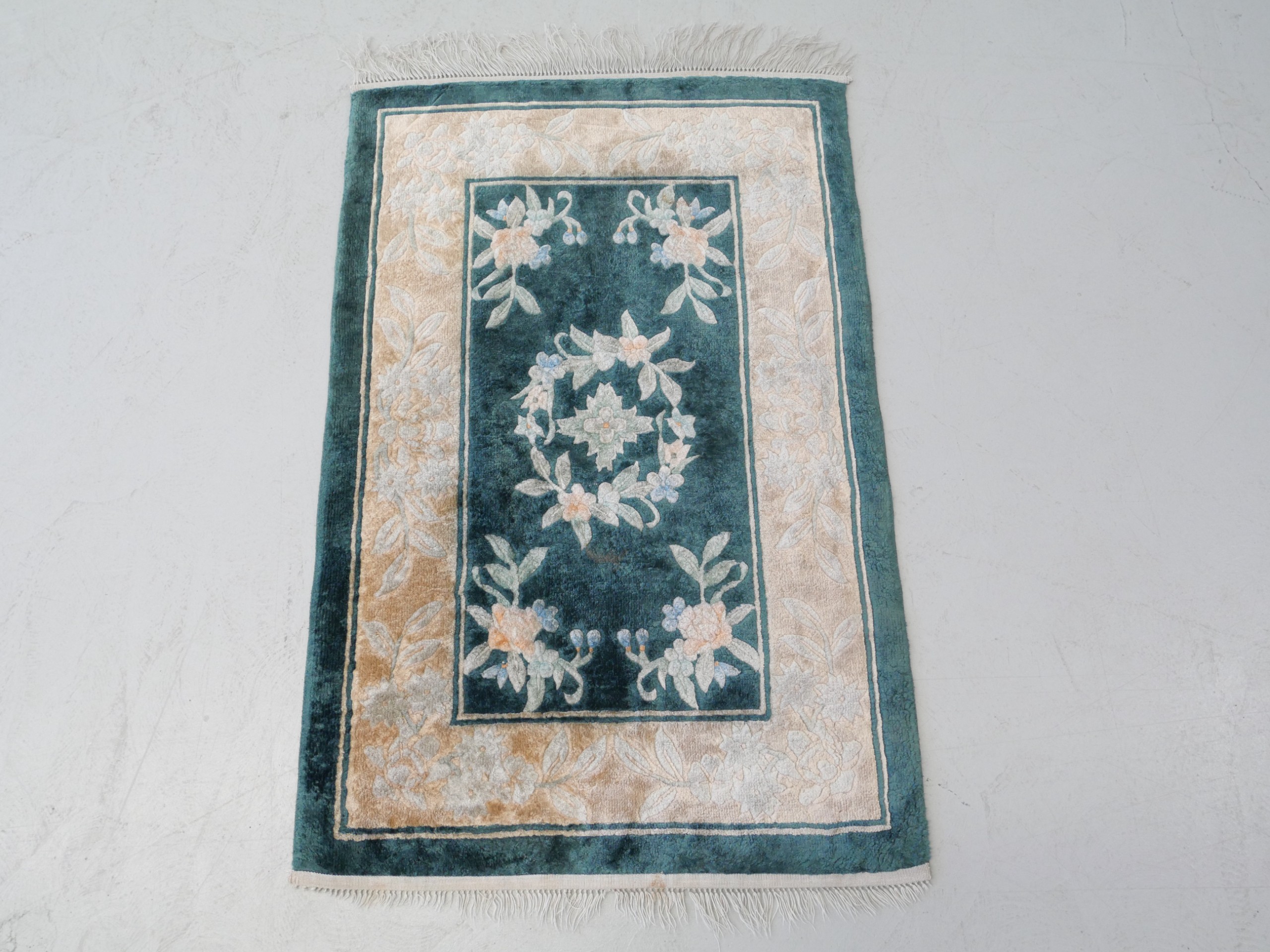 *Silkkimatto - Huutokauppa Ekman