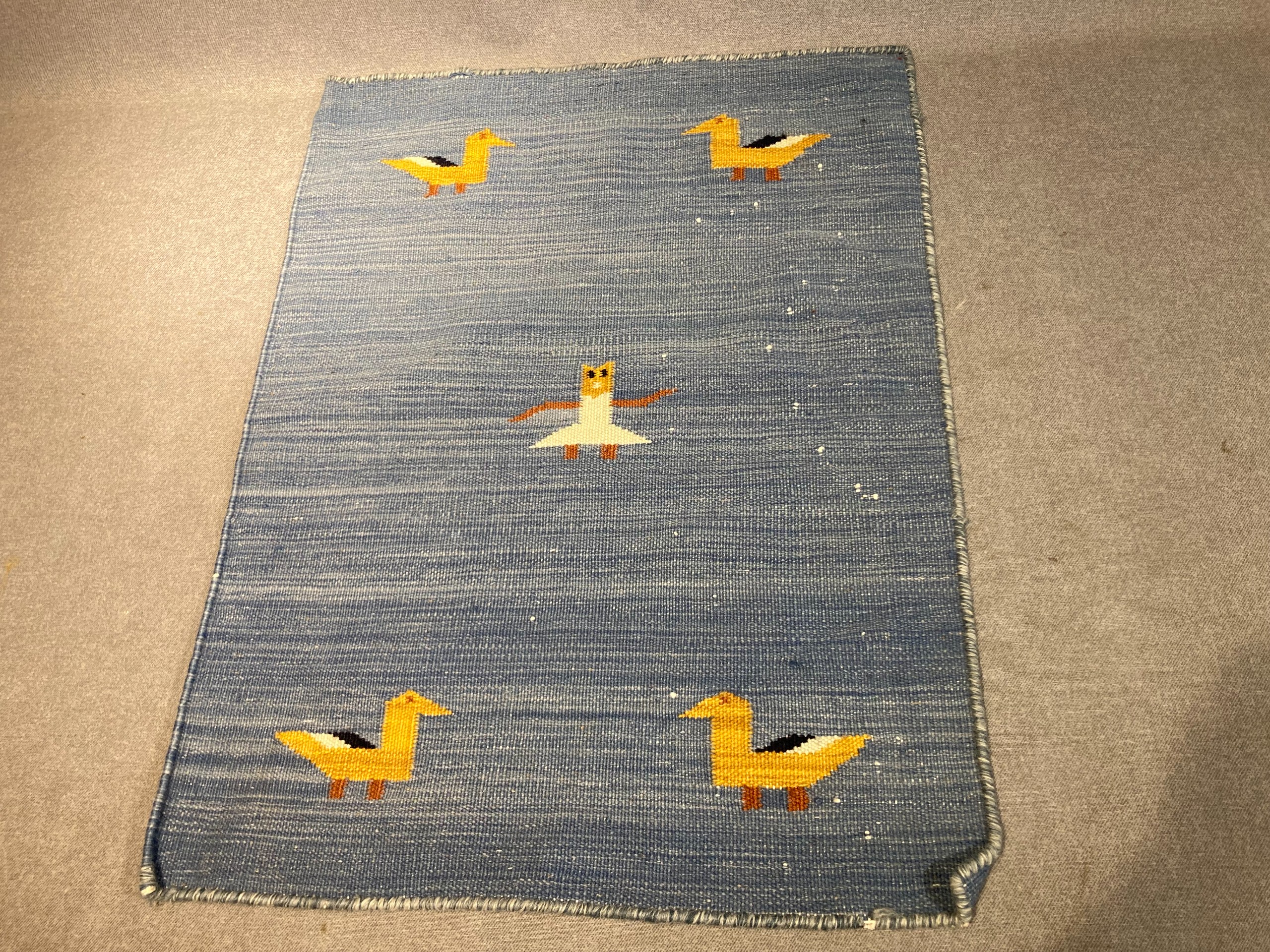 Funkkis-kudonnainen - Huutokauppa Ekman