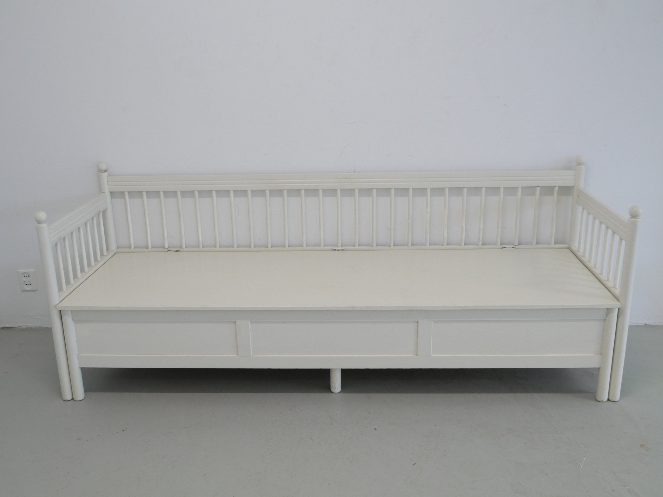 *Sohva - Huutokauppa Ekman