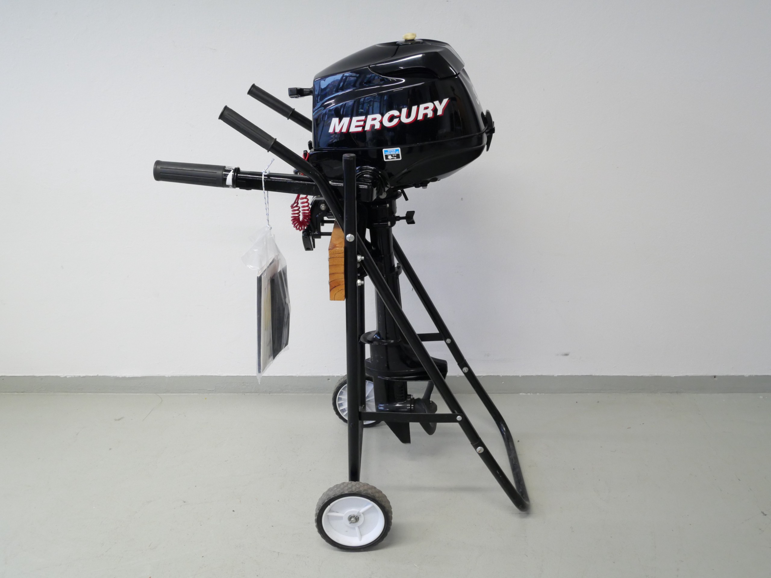 *Mercury perämoottori - Huutokauppa Ekman