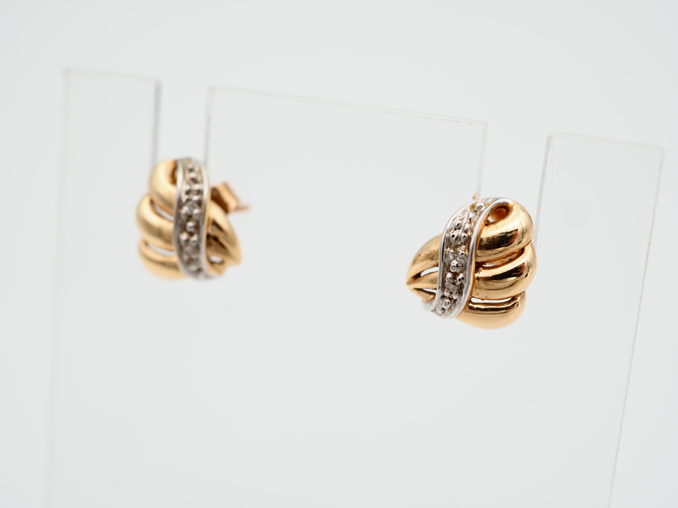 Kultaiset korvakorut 14k - Huutokauppa Ekman