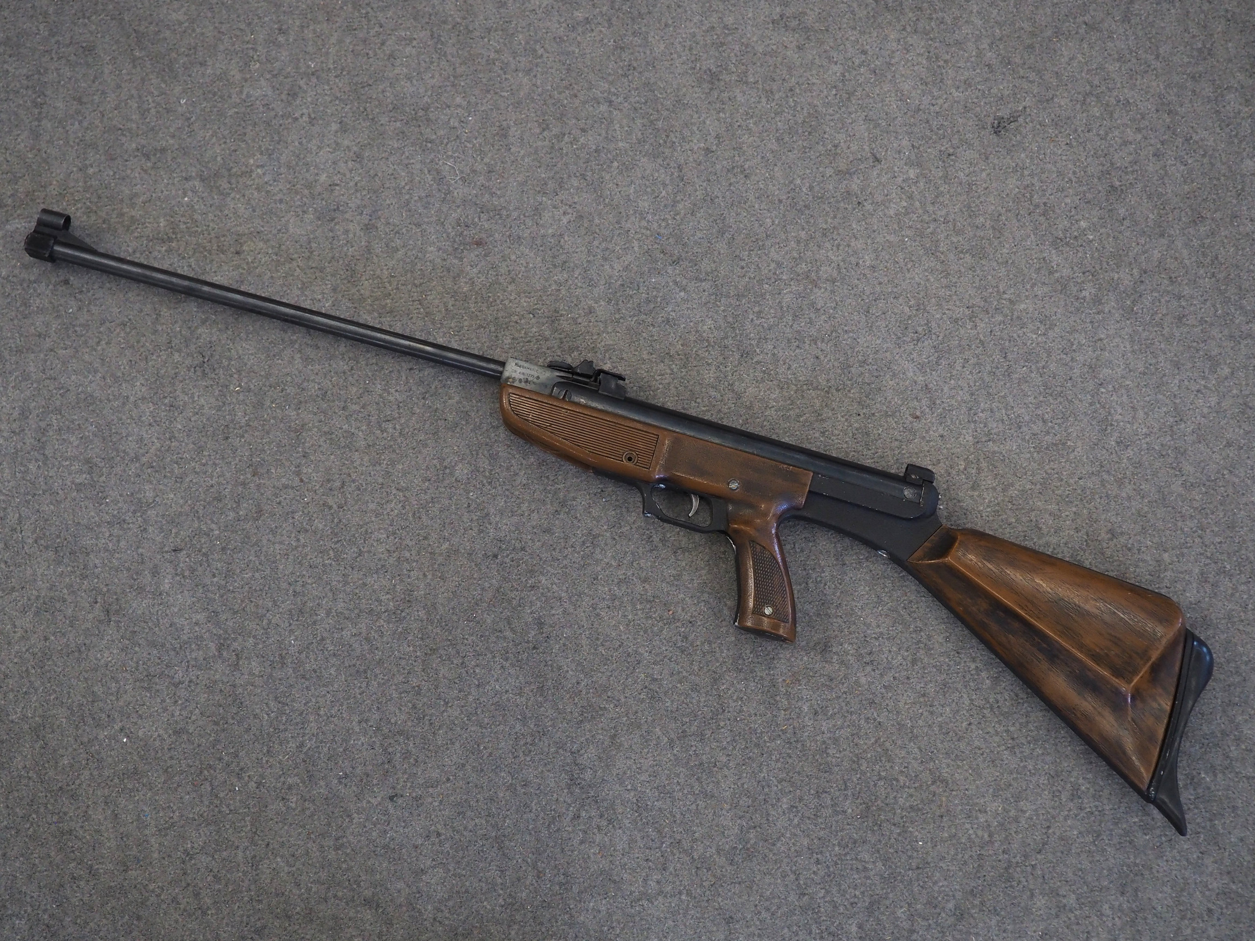 Elgamo - Huutokauppa Ekman