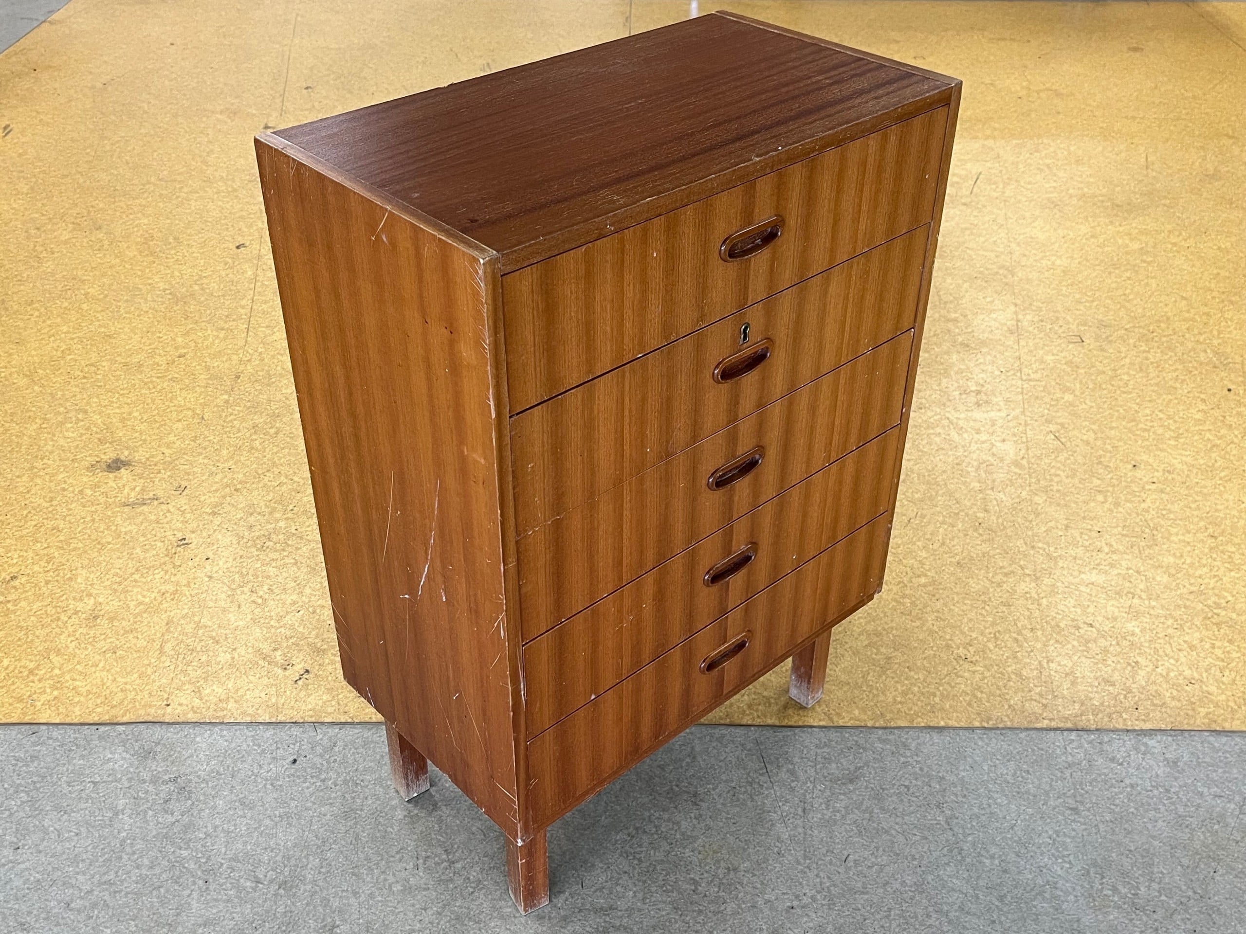 Lipasto - Huutokauppa Ekman