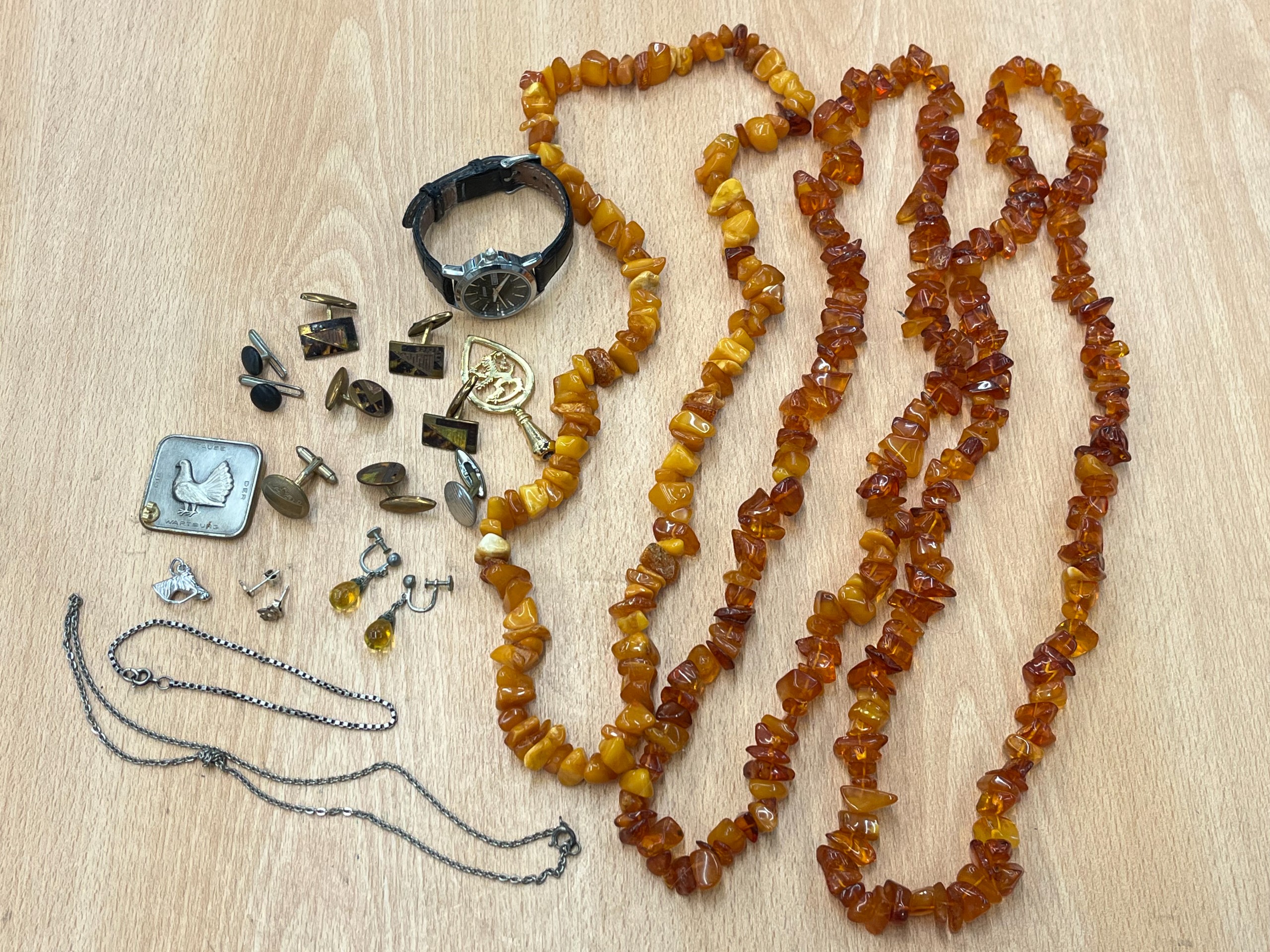 Erä koruja - Huutokauppa Ekman