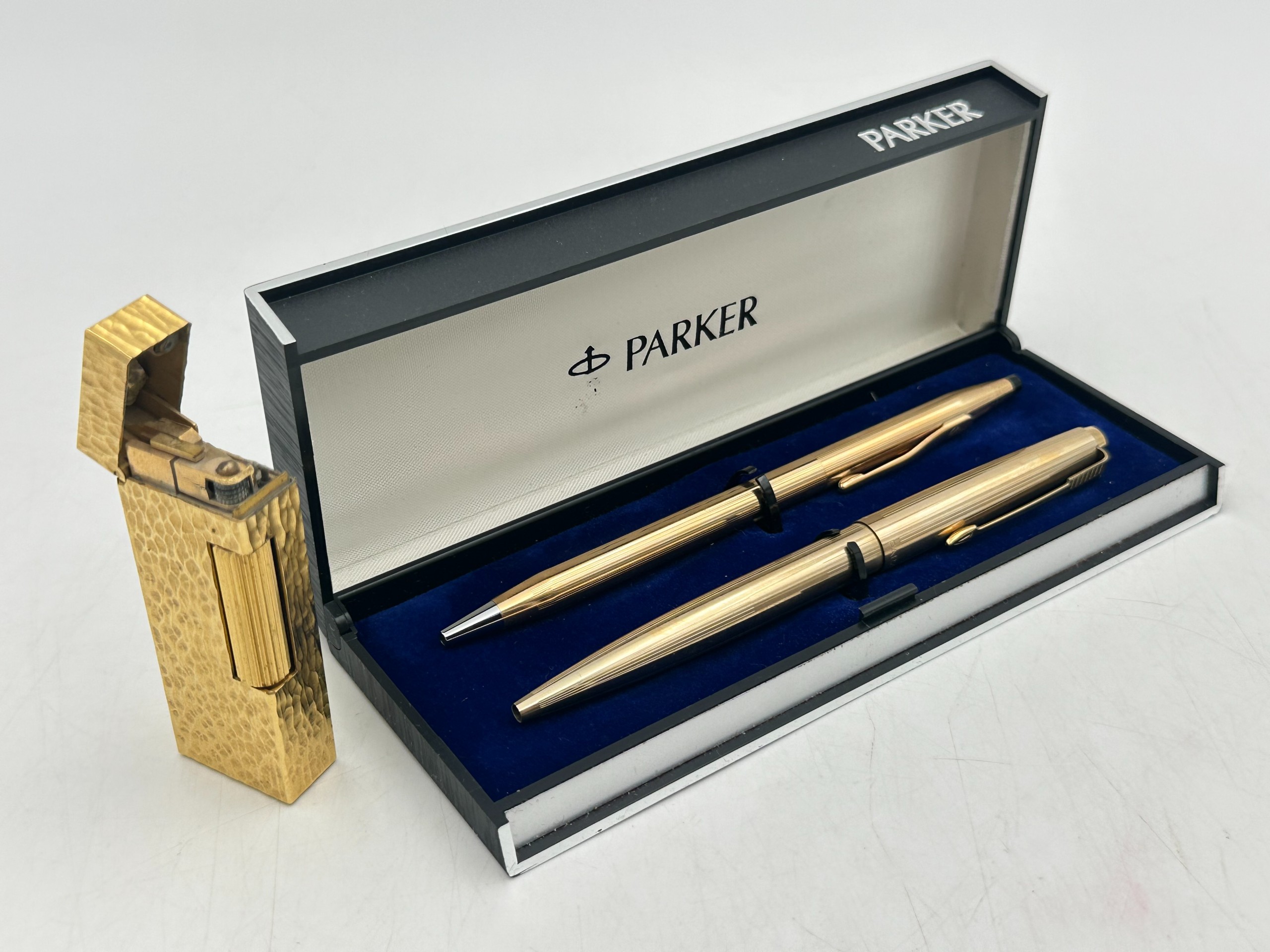 Dunhill ym. - Huutokauppa Ekman