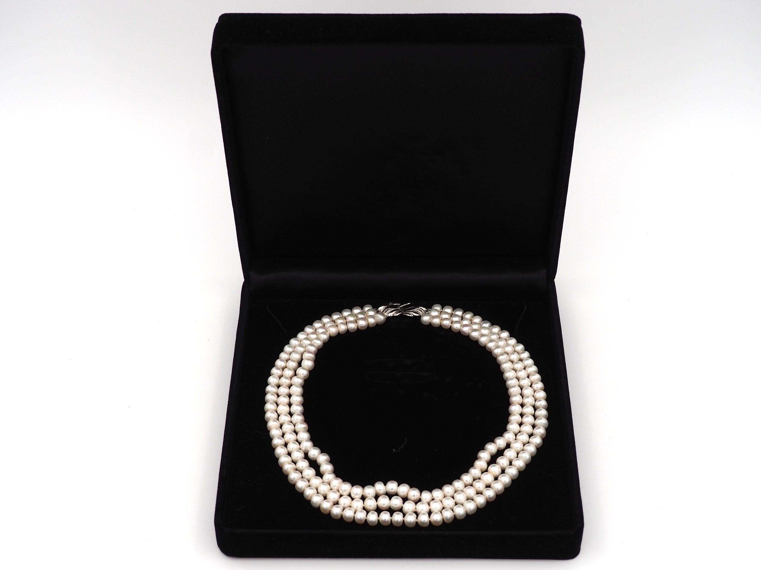 Helmikoru - Huutokauppa Ekman