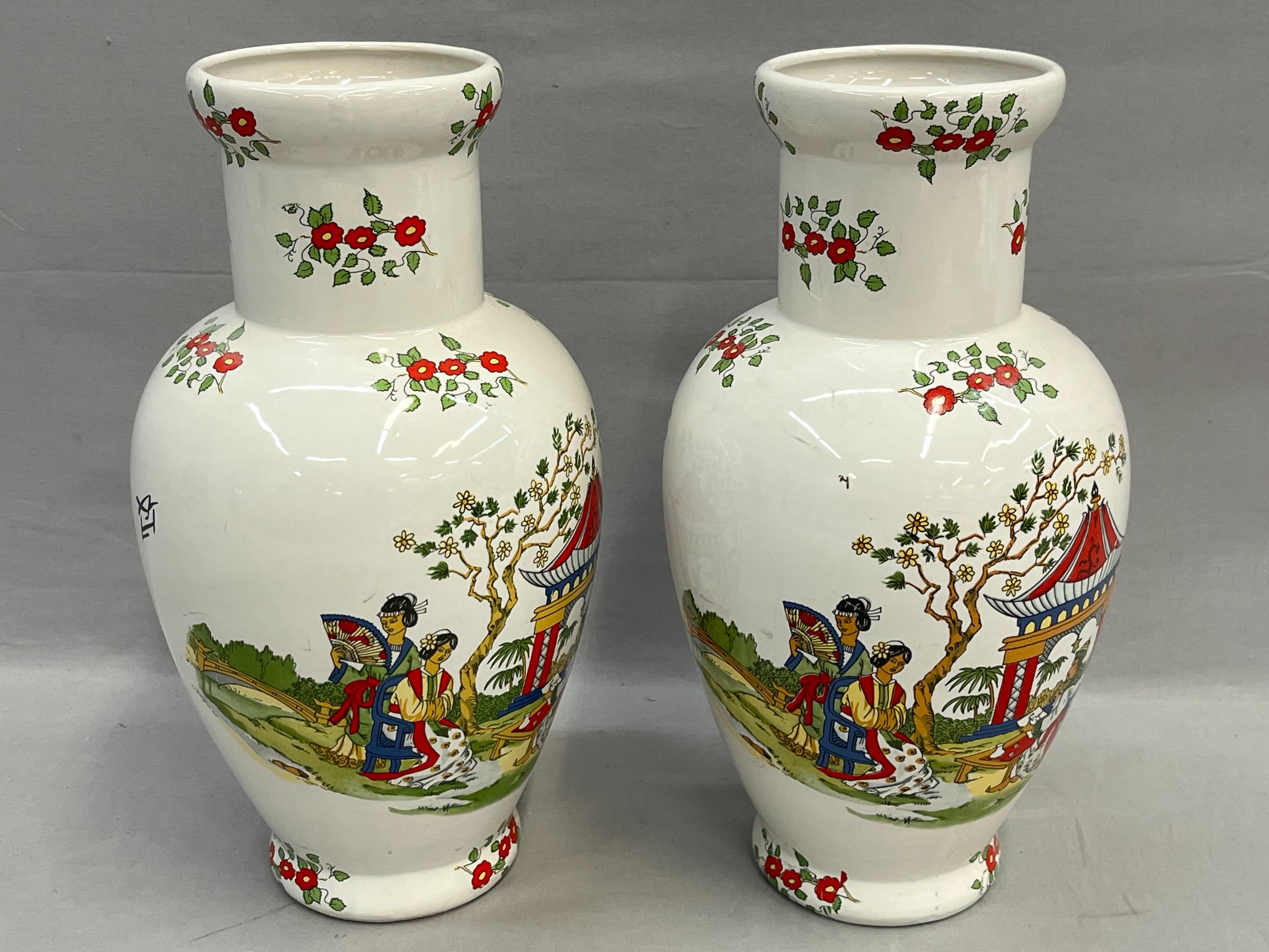 Aasialaiset vaasit - Huutokauppa Ekman