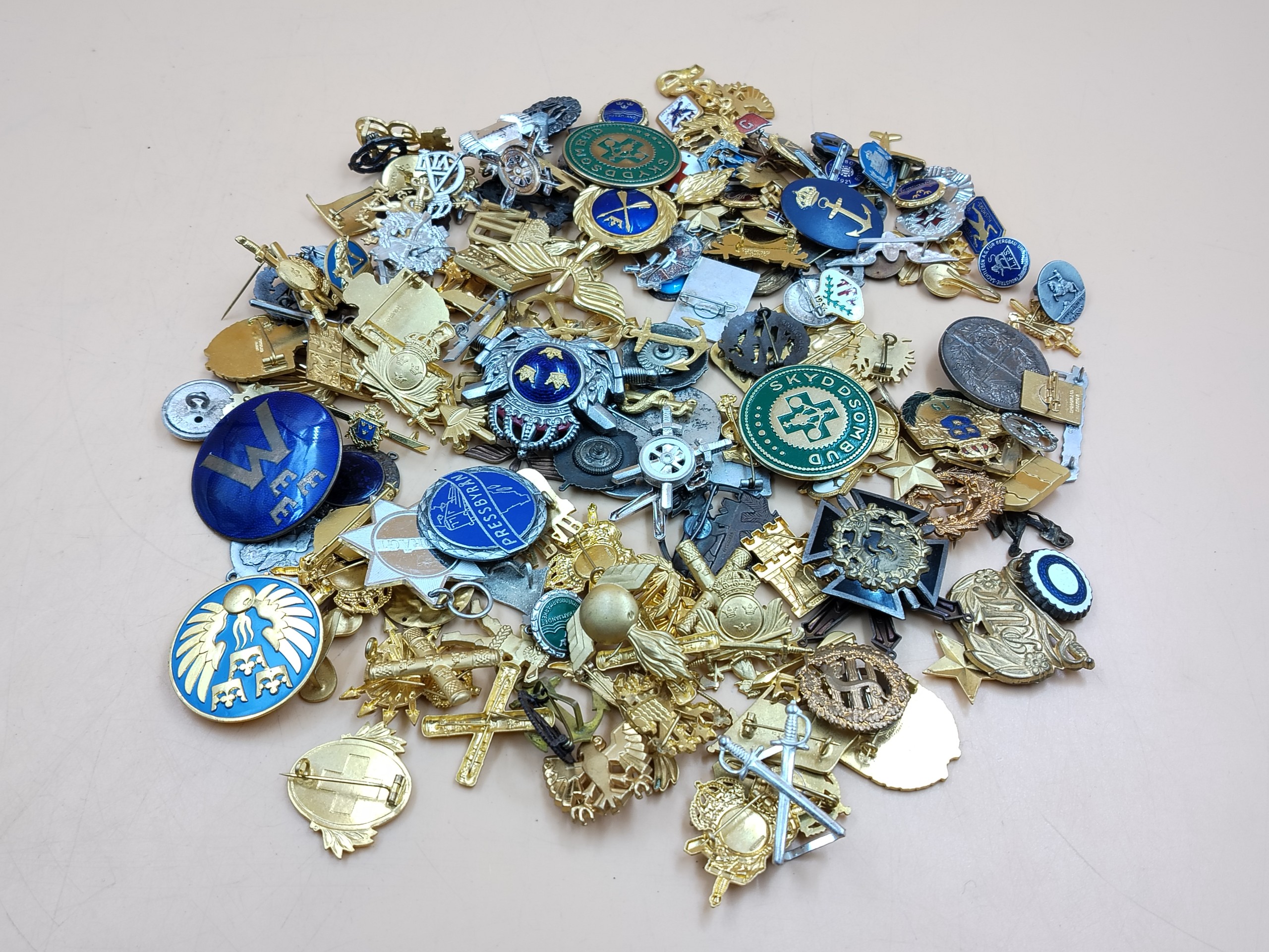 Merkit - Huutokauppa Ekman