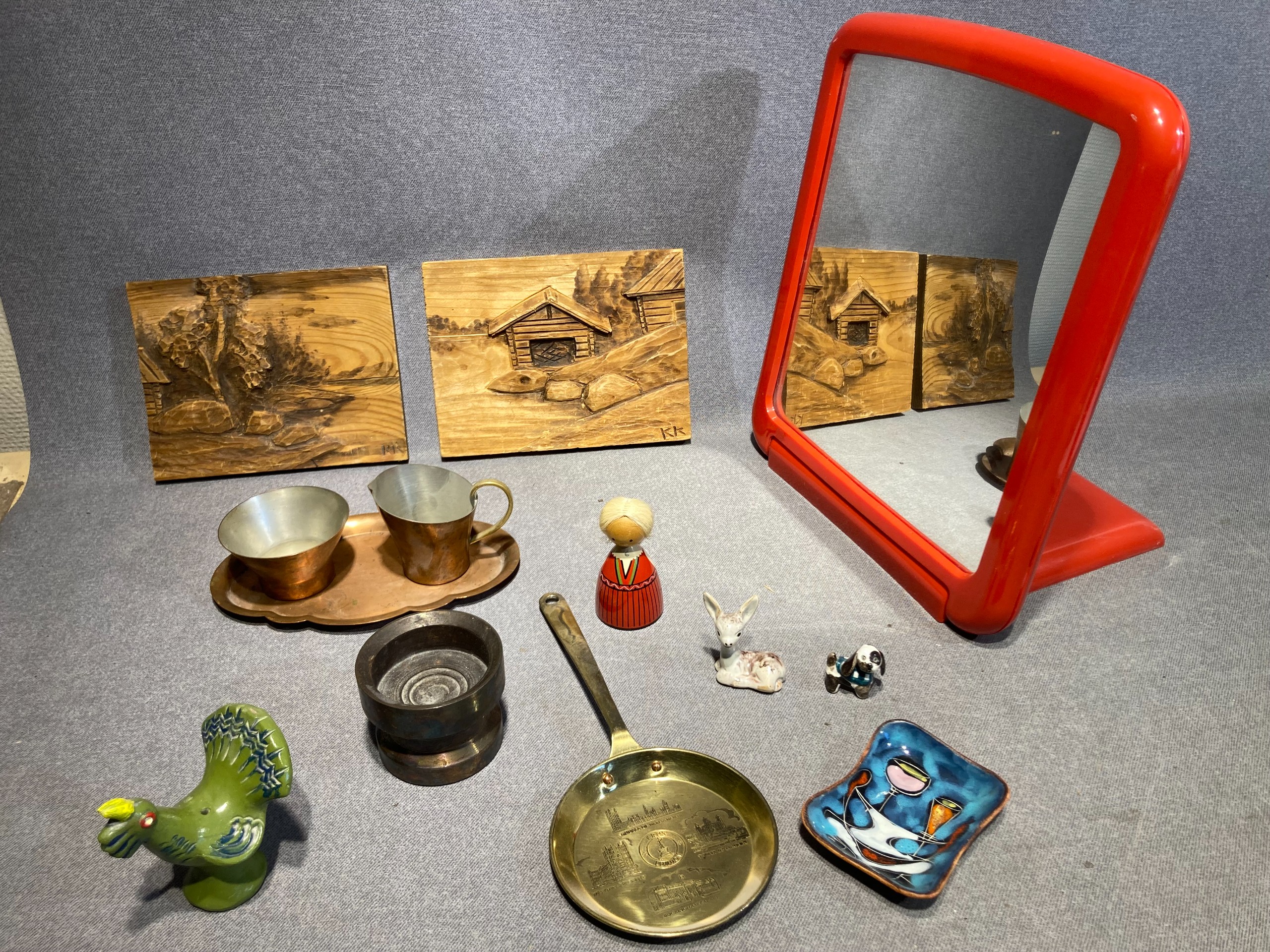 Keräilyesineitä - Huutokauppa Ekman