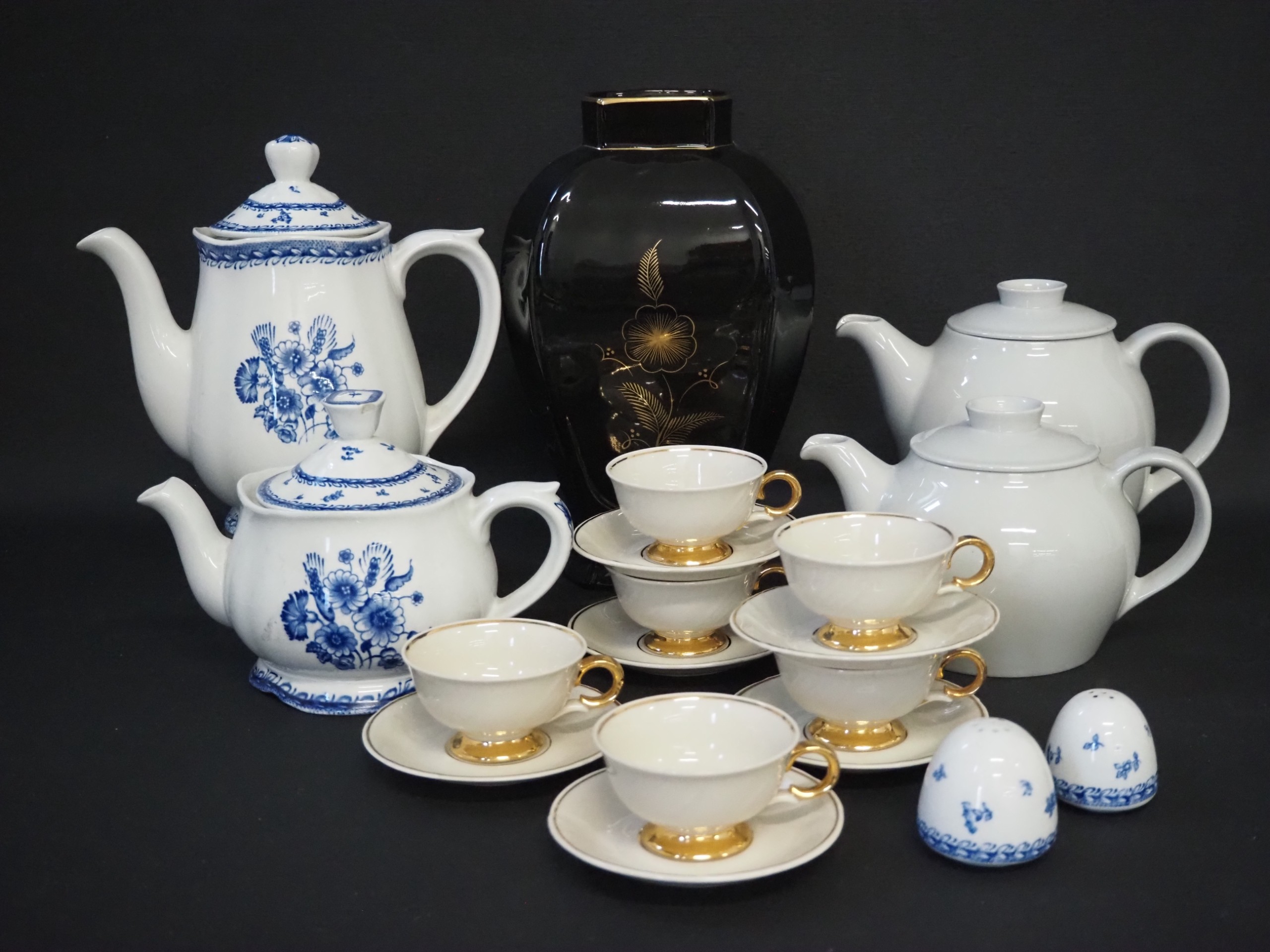 Arabia - Huutokauppa Ekman