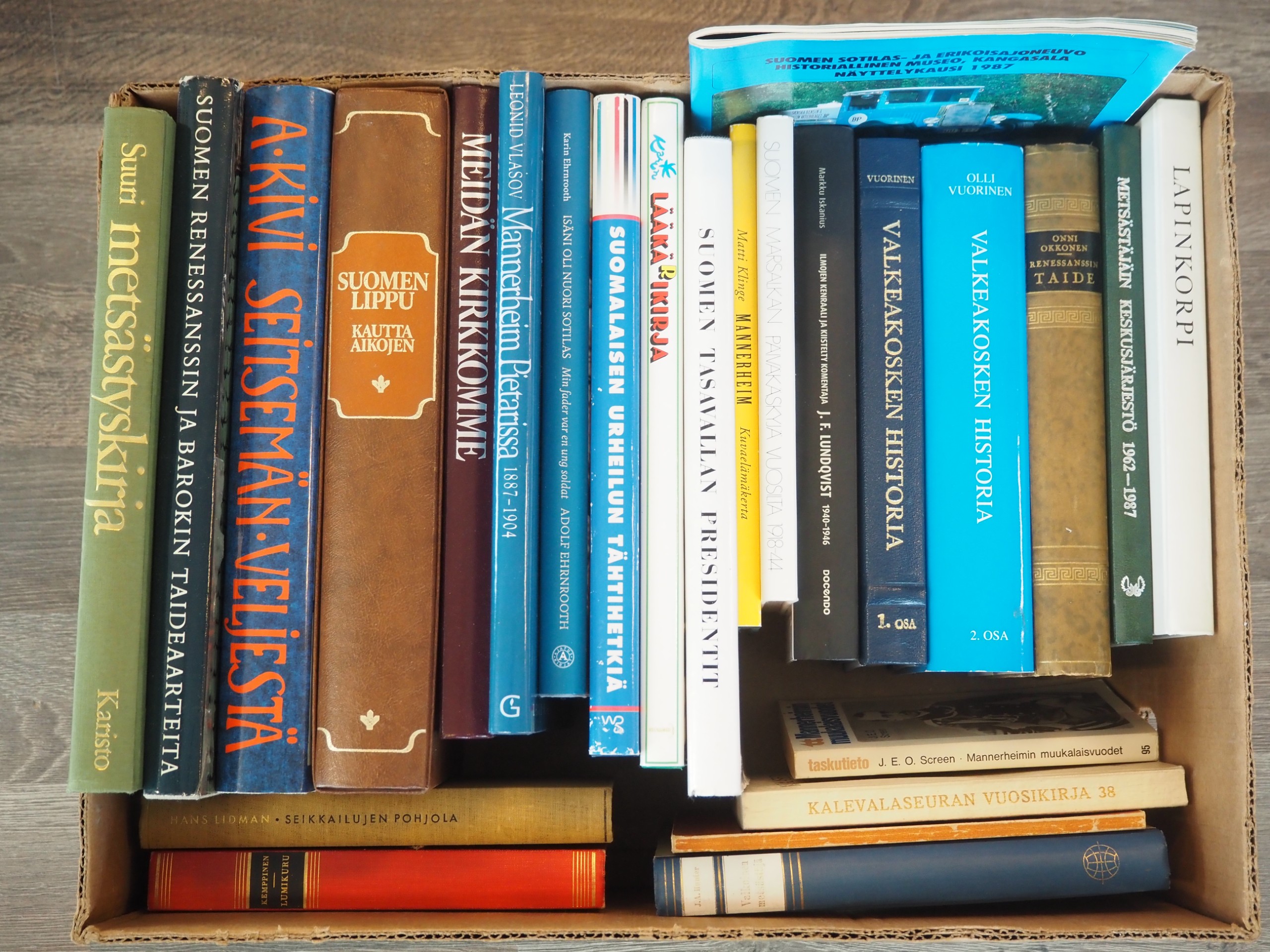 Kirjat ym. - Huutokauppa Ekman