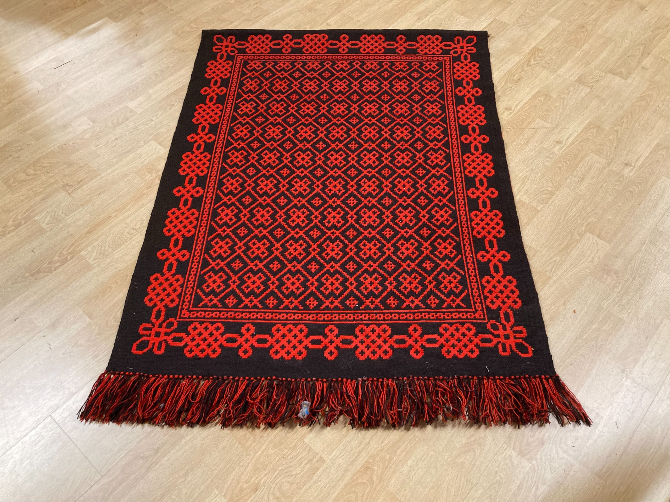 Täkänä - Huutokauppa Ekman