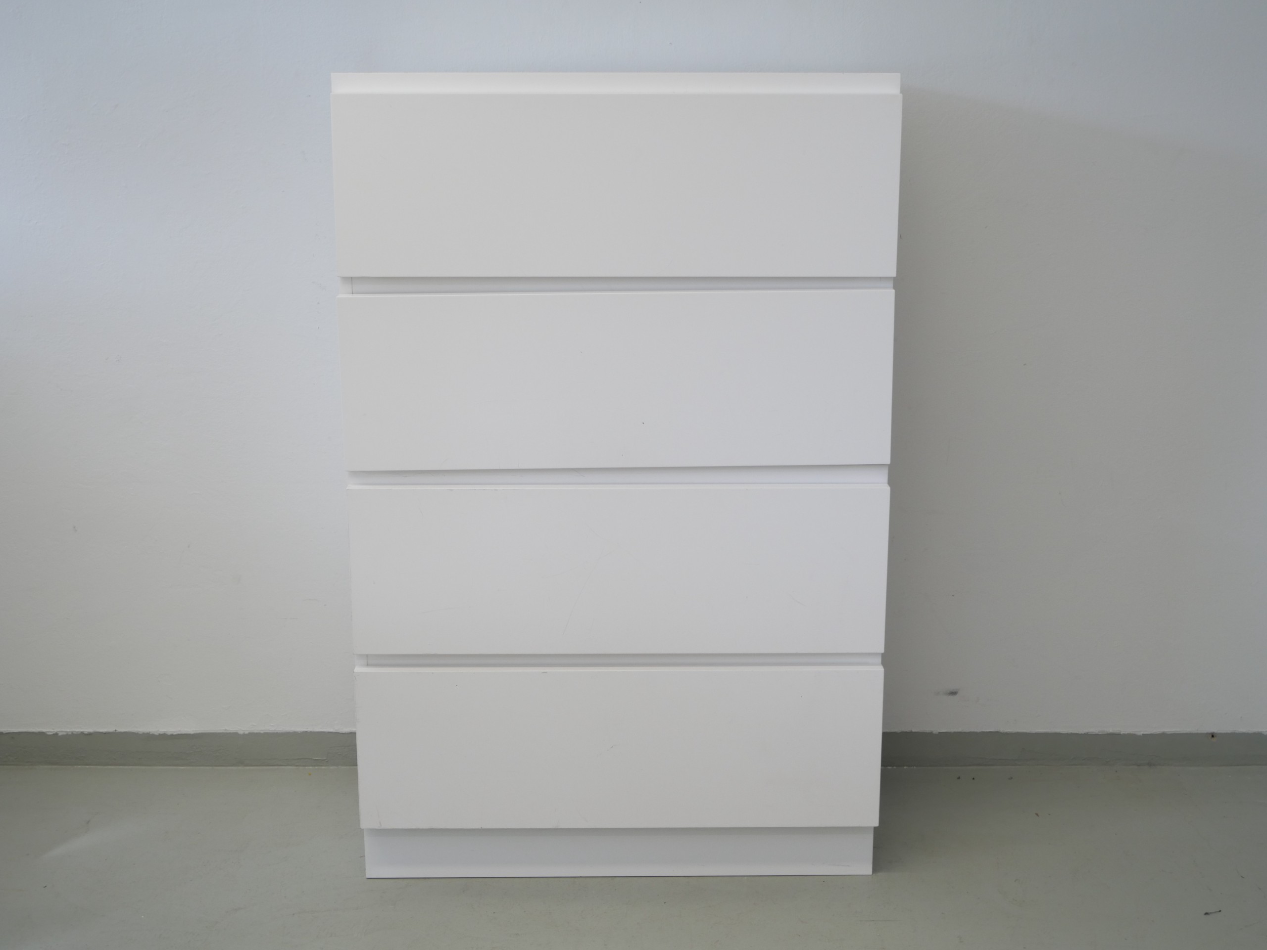 *Muurame lipasto - Huutokauppa Ekman