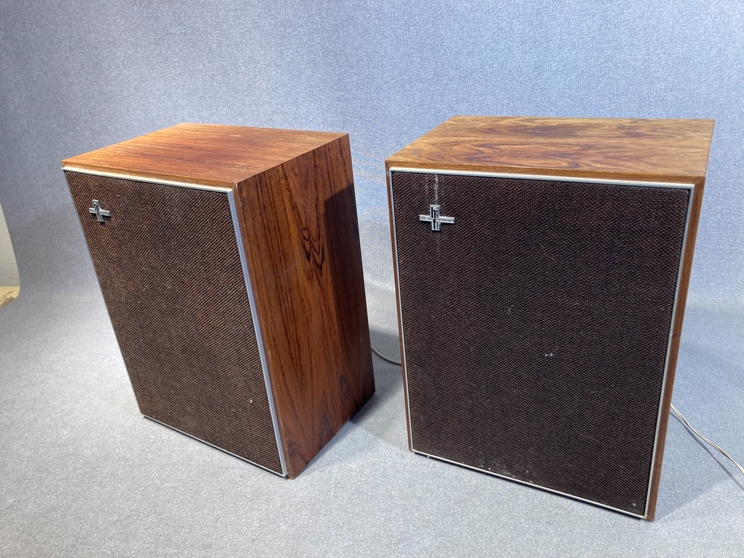 Hifi-kaiuttimet - Huutokauppa Ekman