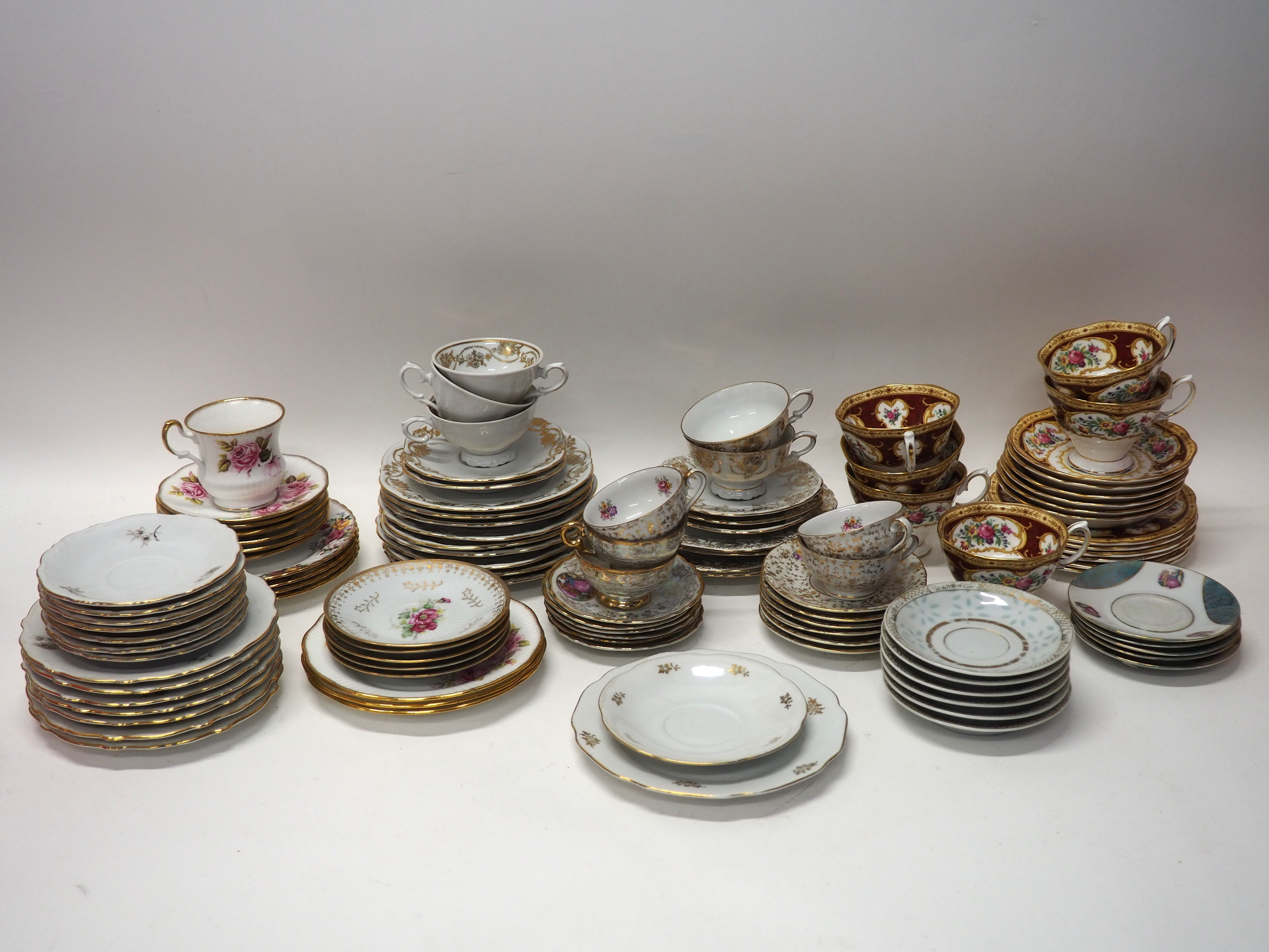 Ulkomaiset astiat - Huutokauppa Ekman