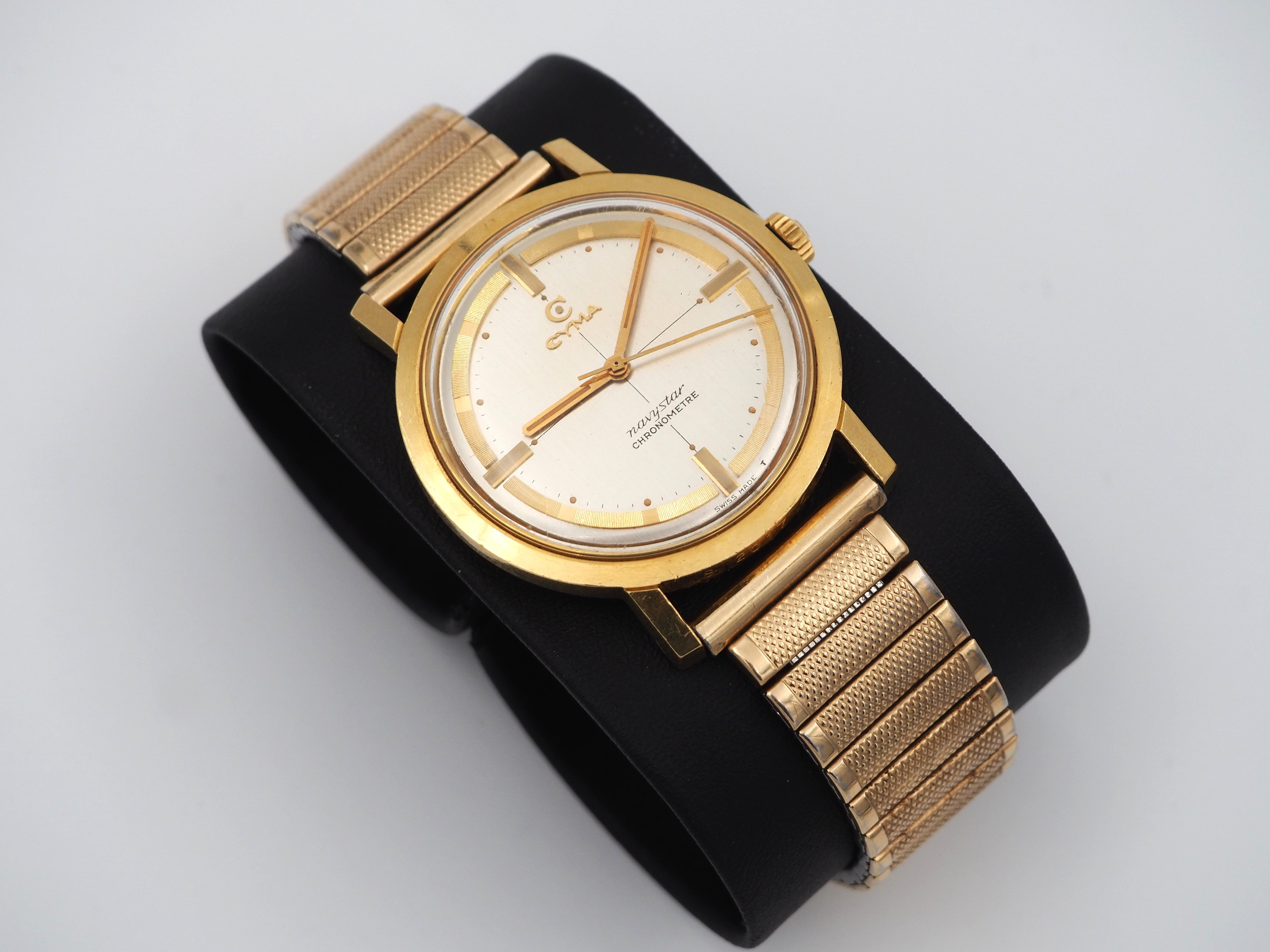 Cyma kultarannekello - Huutokauppa Ekman