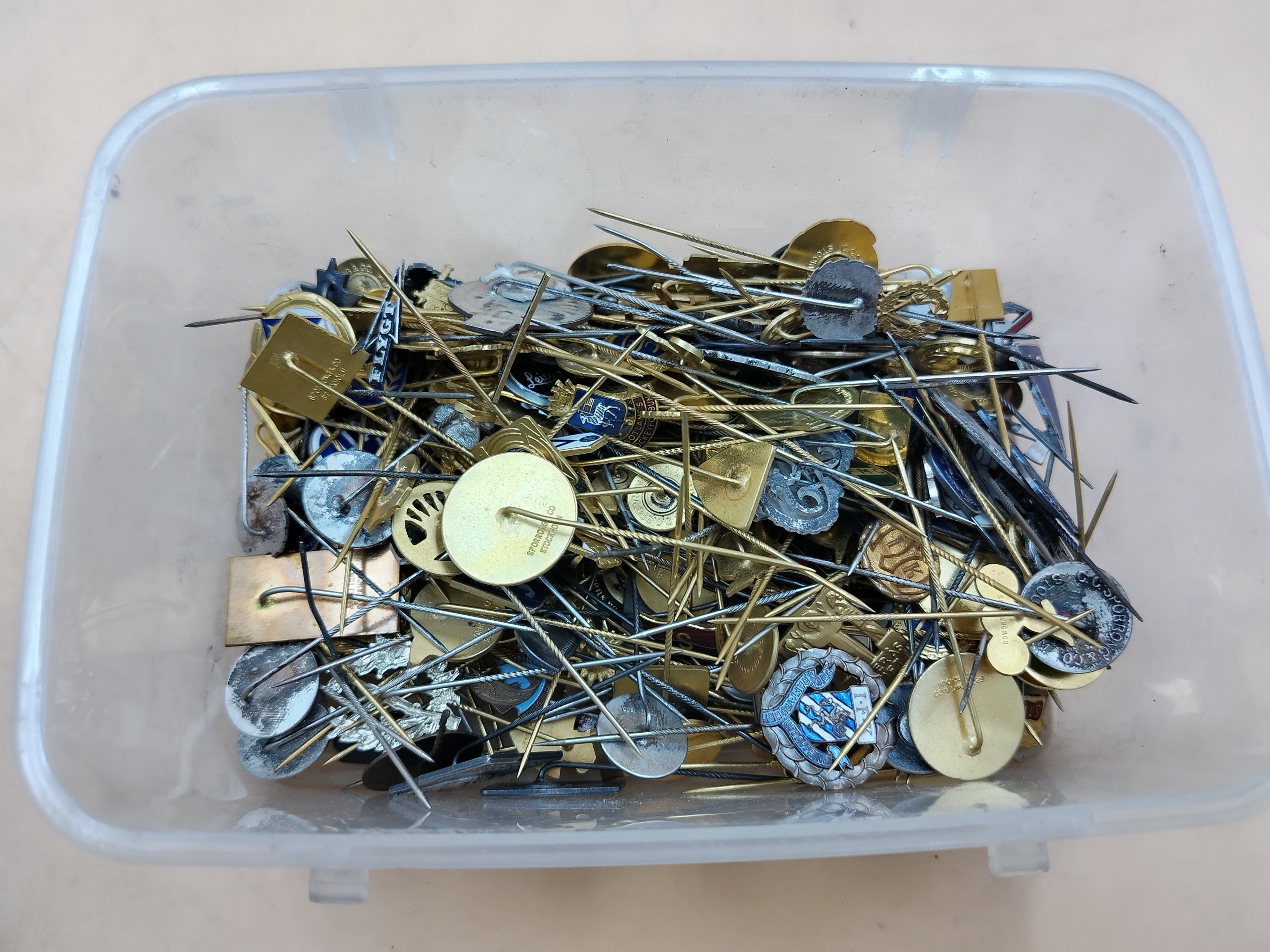 Rintaneulat - Huutokauppa Ekman