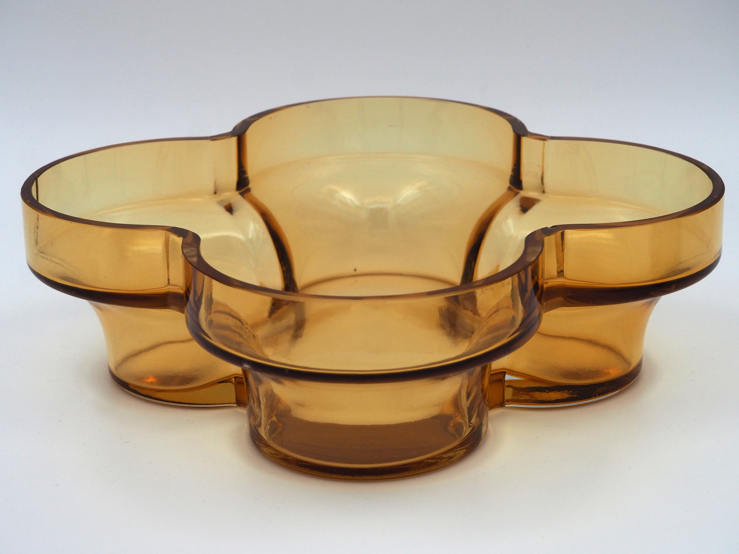 Helena Tynell - Huutokauppa Ekman