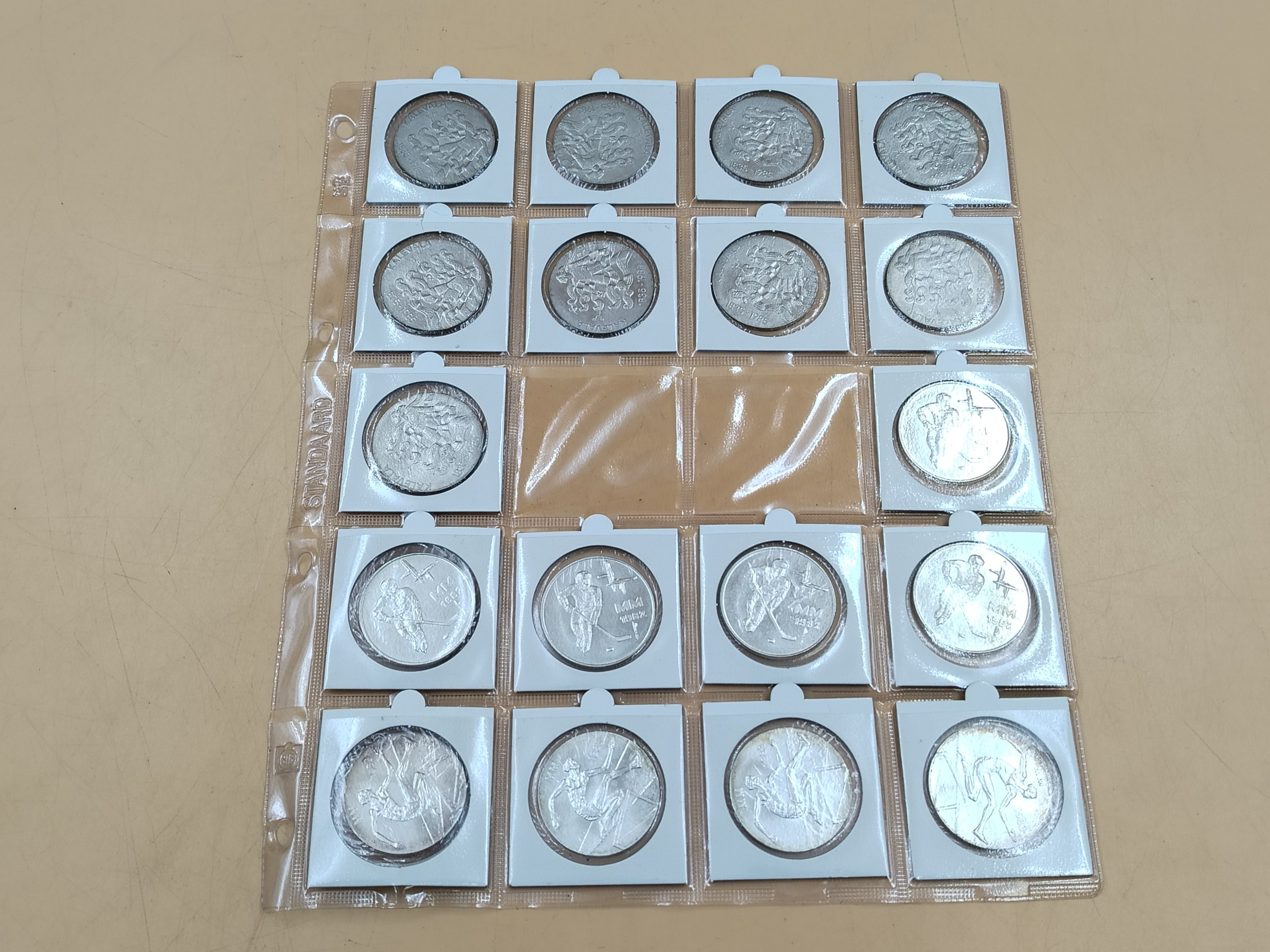 Juhlarahat - Huutokauppa Ekman