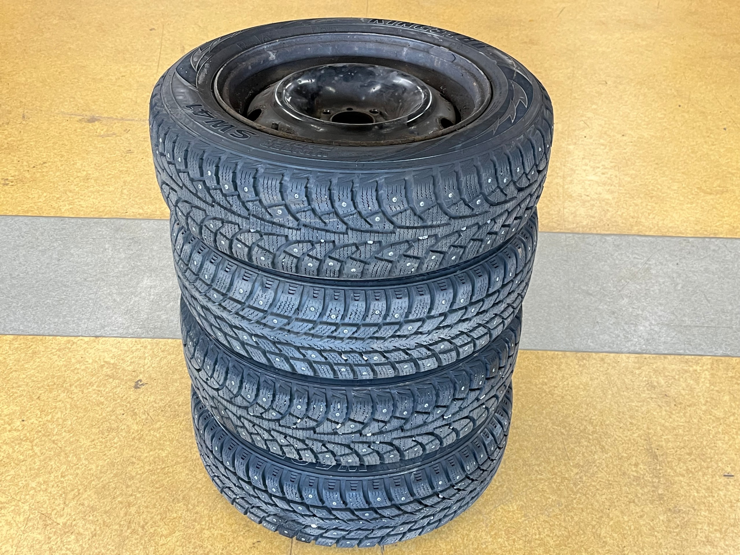 Nastarenkaat - Huutokauppa Ekman