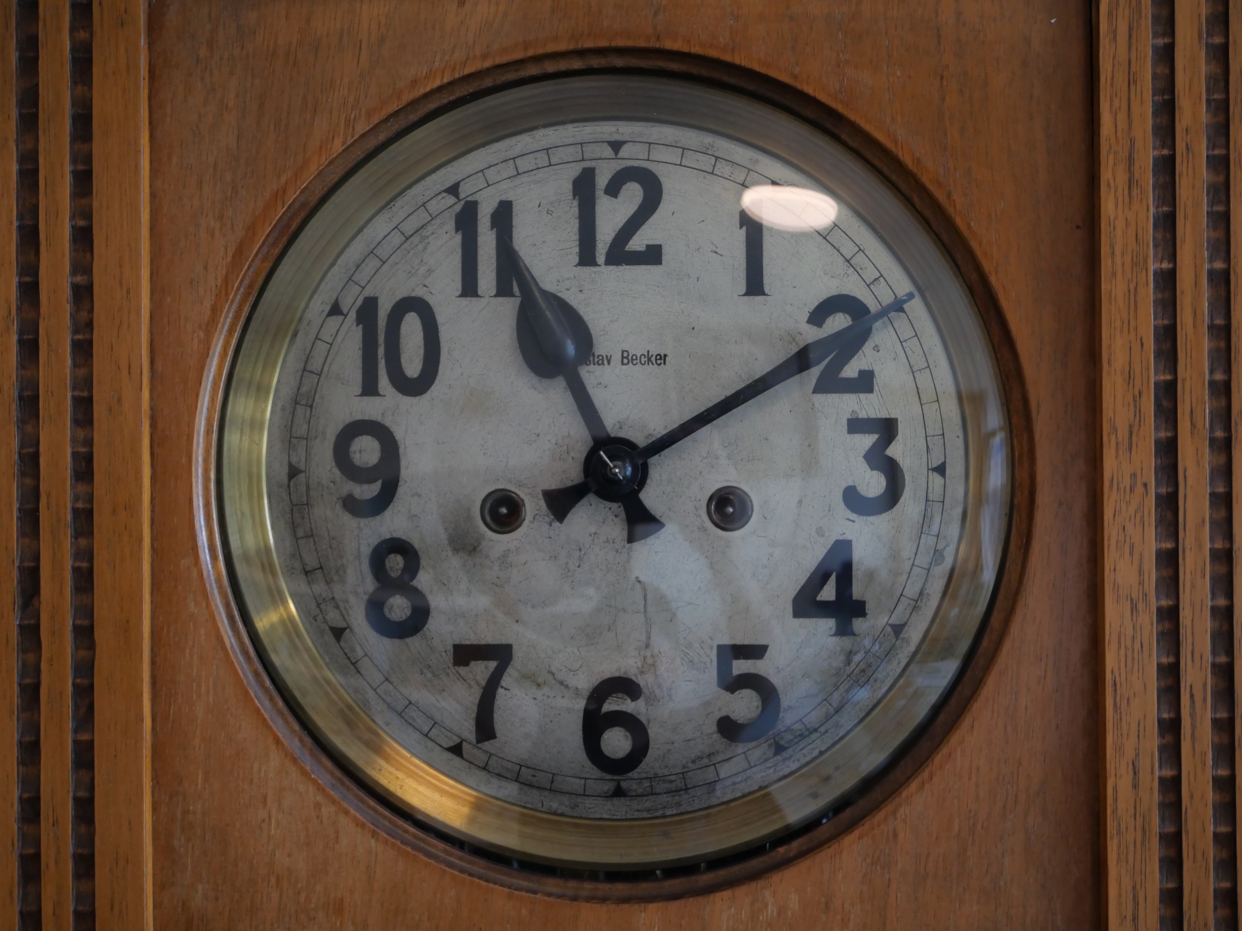 Seinäkello Gustav Becker - Huutokauppa Ekman