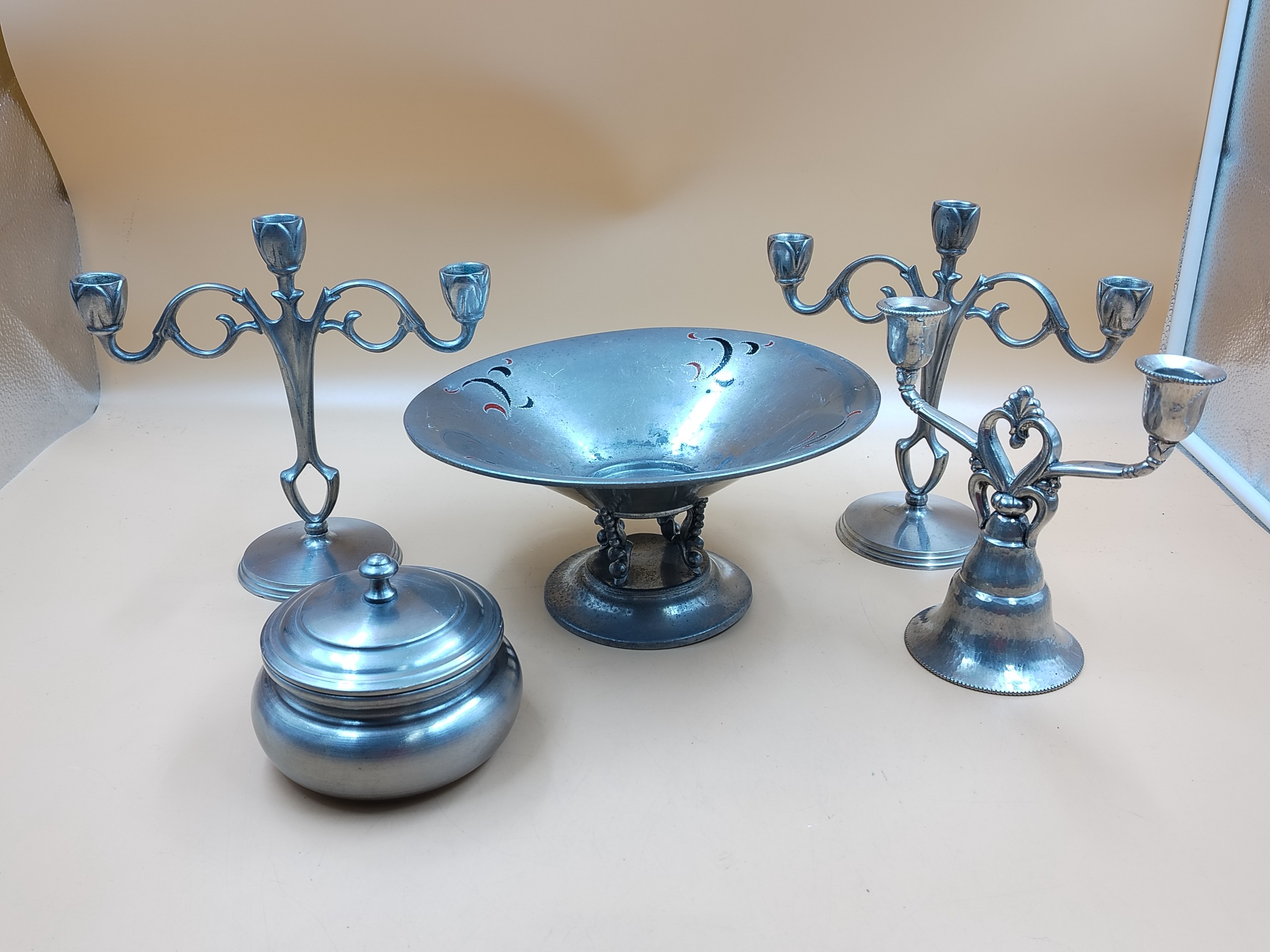 Tina esineet - Huutokauppa Ekman