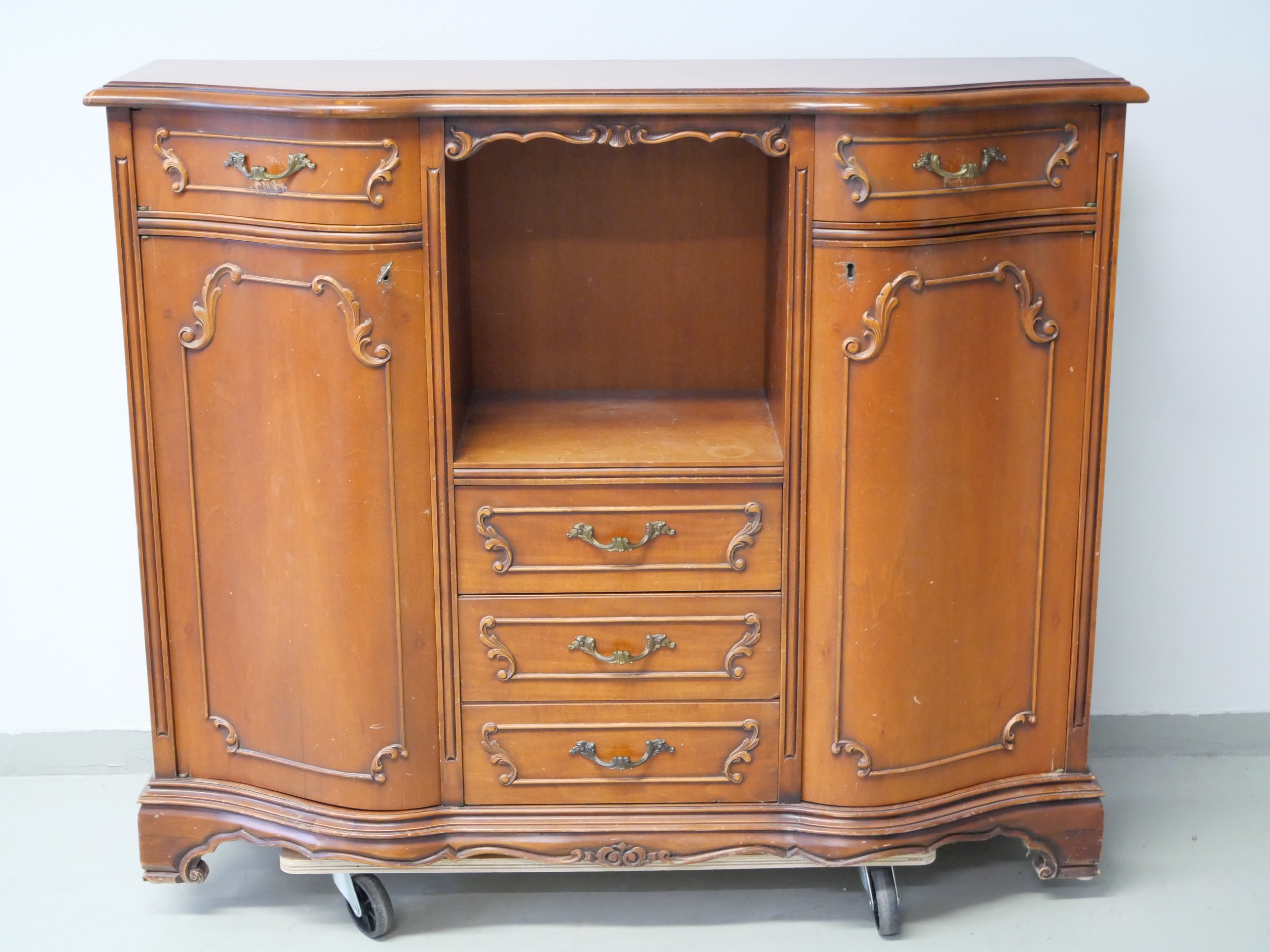 *Lipasto - Huutokauppa Ekman