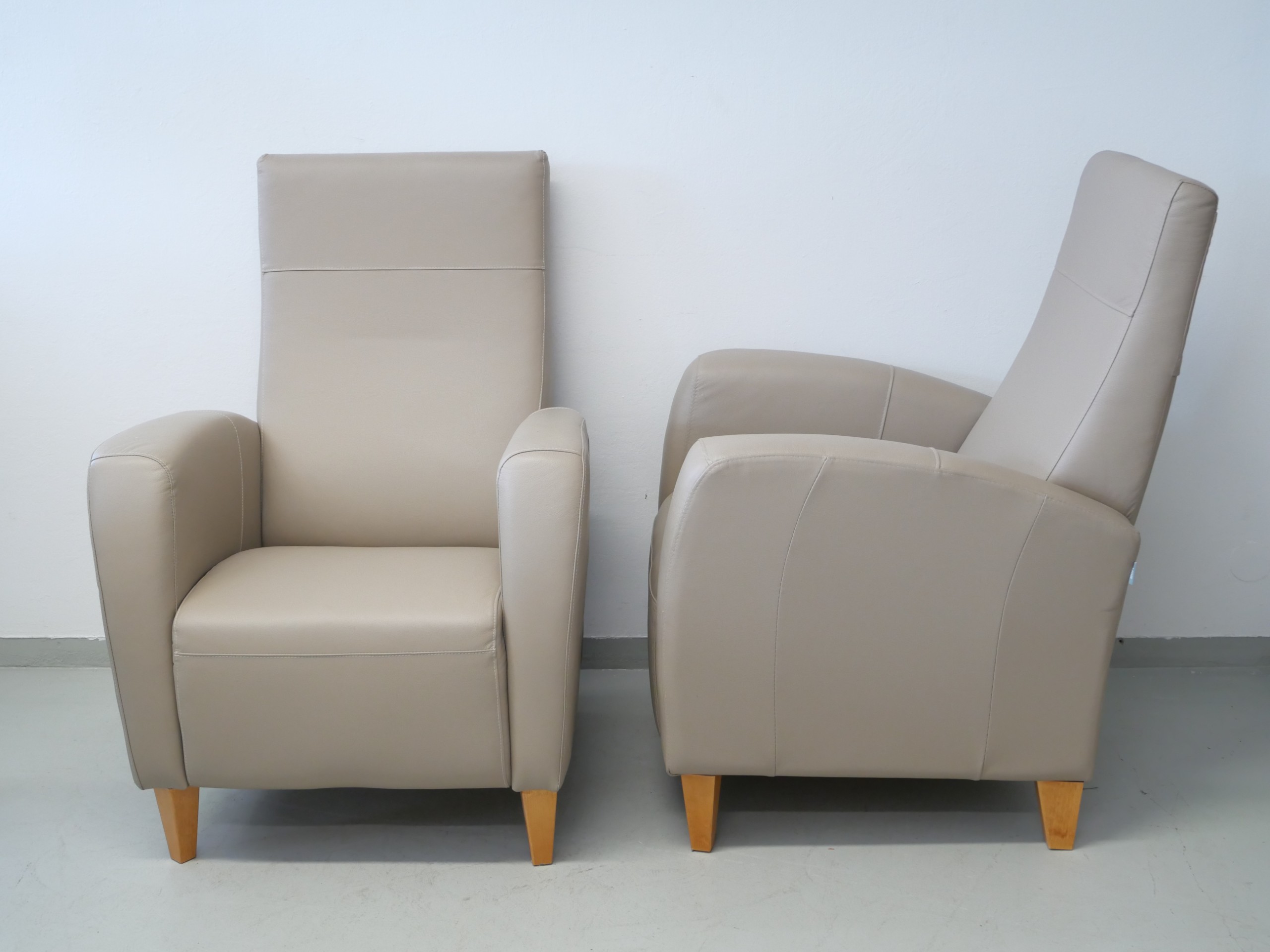 *Nojatuolit - Huutokauppa Ekman