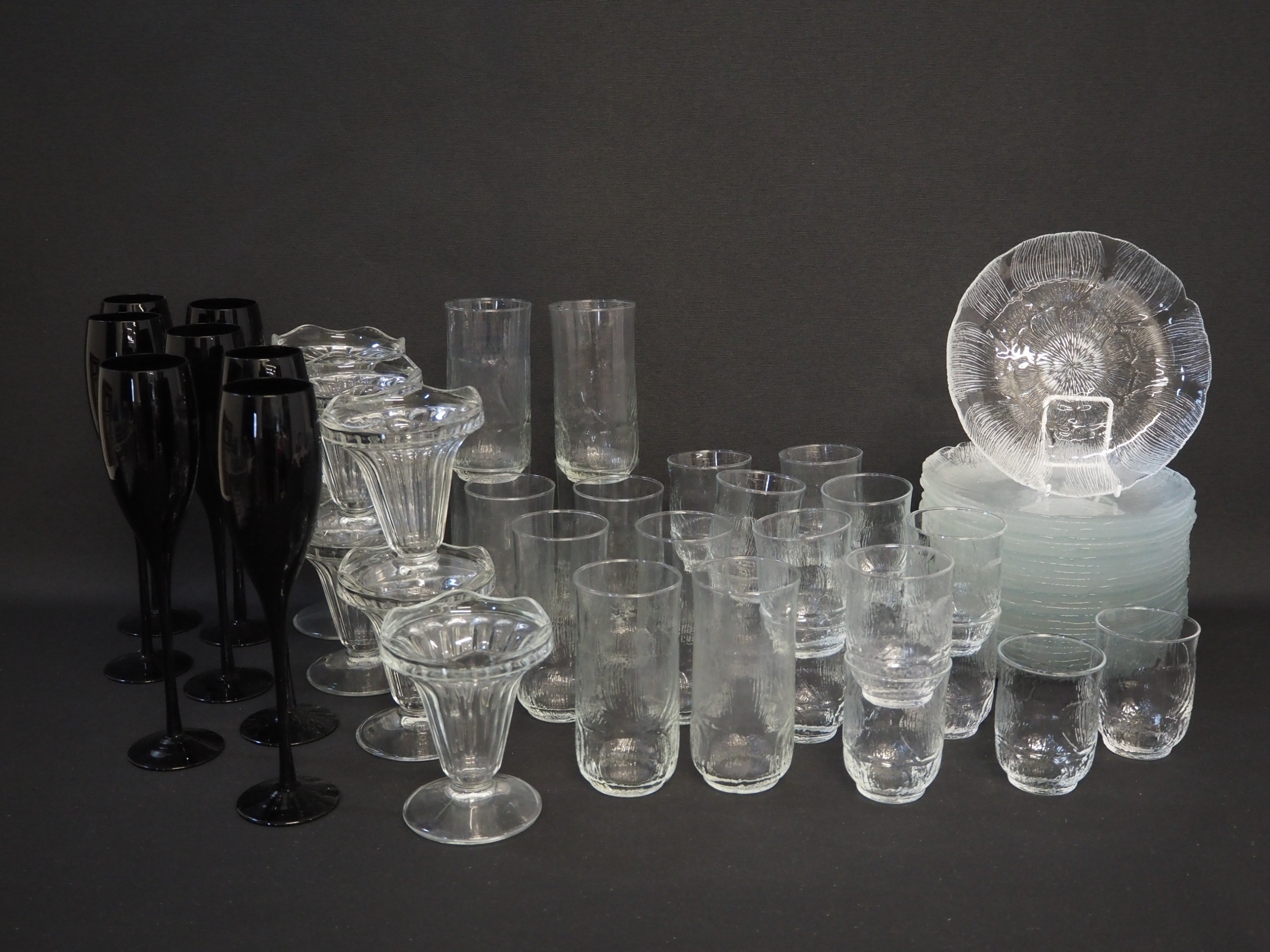 Jäätelökulhot ym. (kahdessa kuvassa) - Huutokauppa Ekman