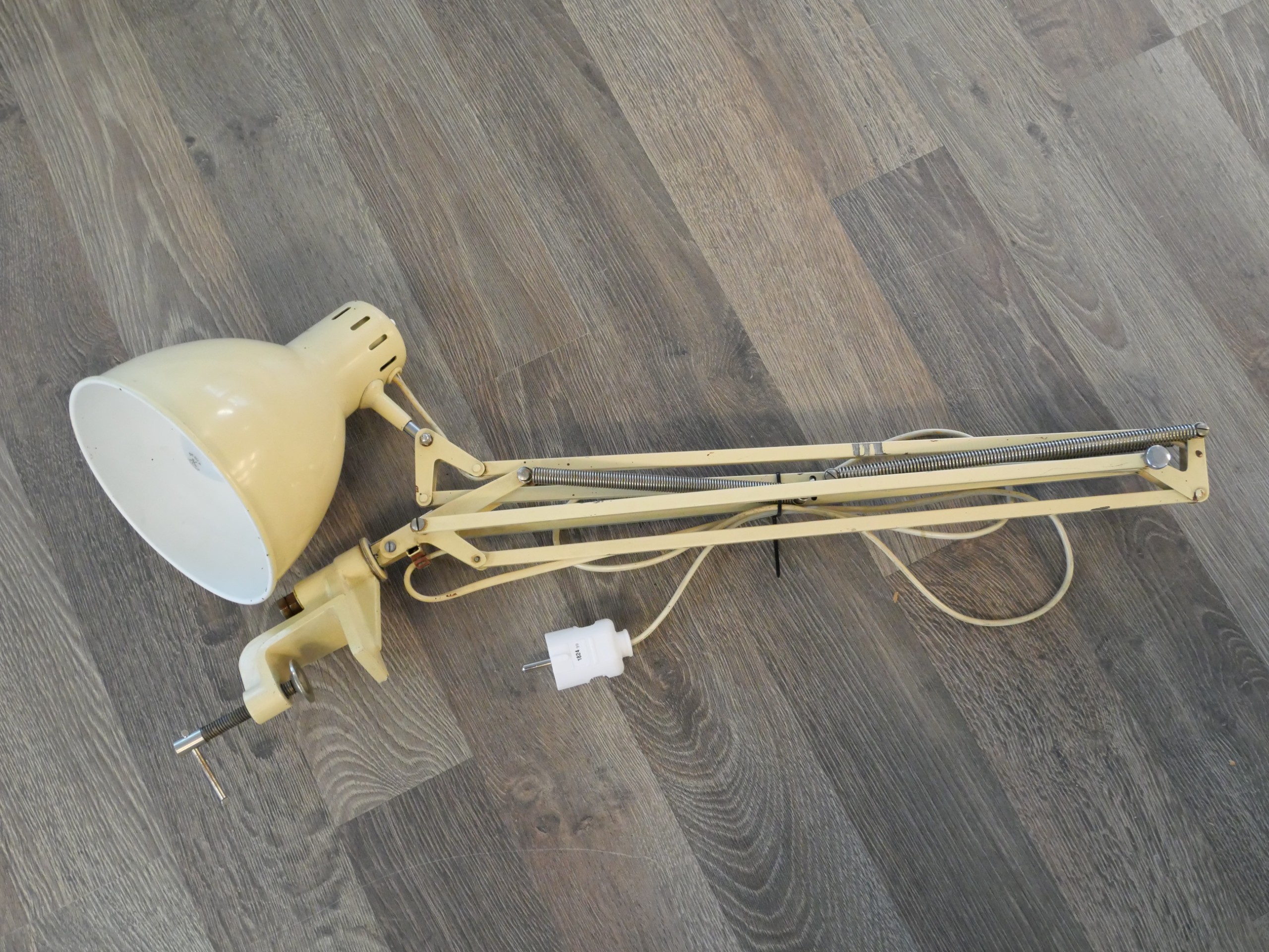 Tateka pöytävalaisin - Huutokauppa Ekman