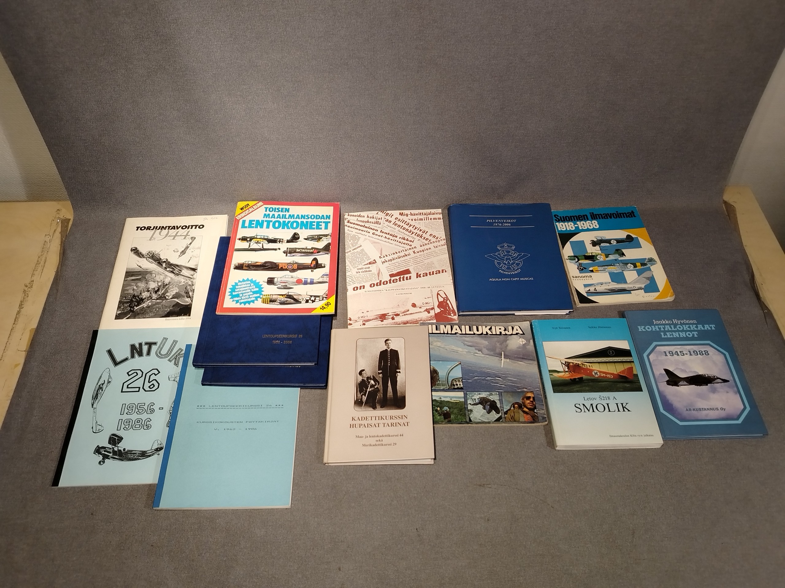 Ilmailukirjat - Huutokauppa Ekman