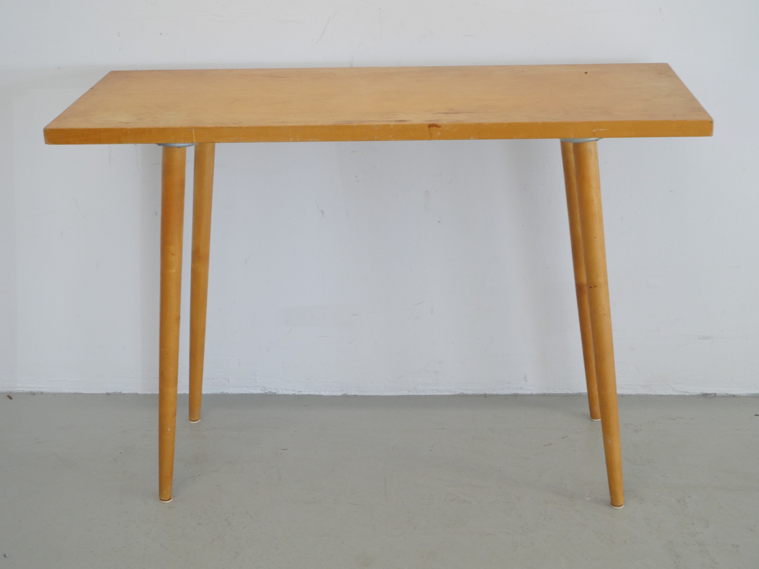 *Pöytä - Huutokauppa Ekman