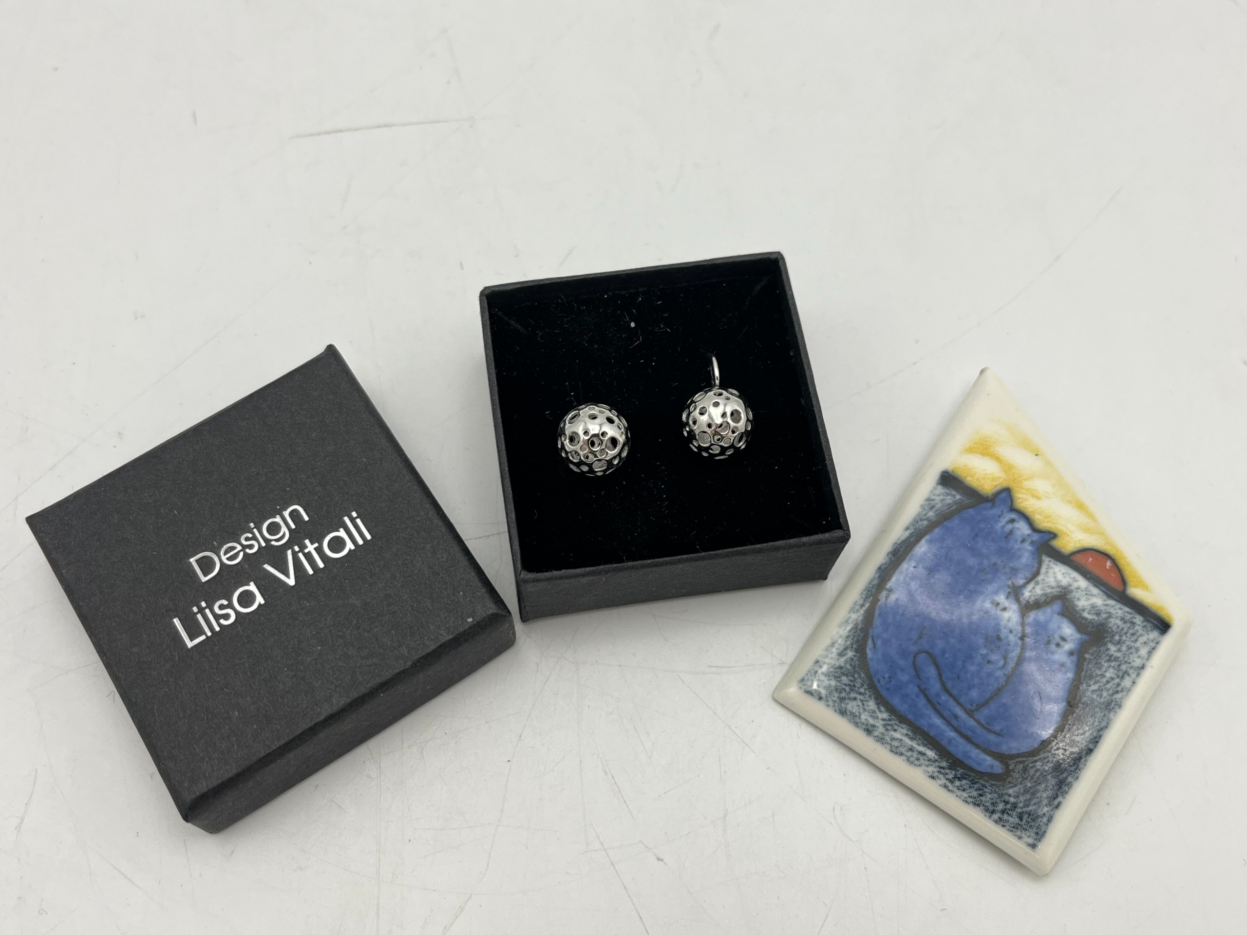 Liisa Vitali ym - Huutokauppa Ekman