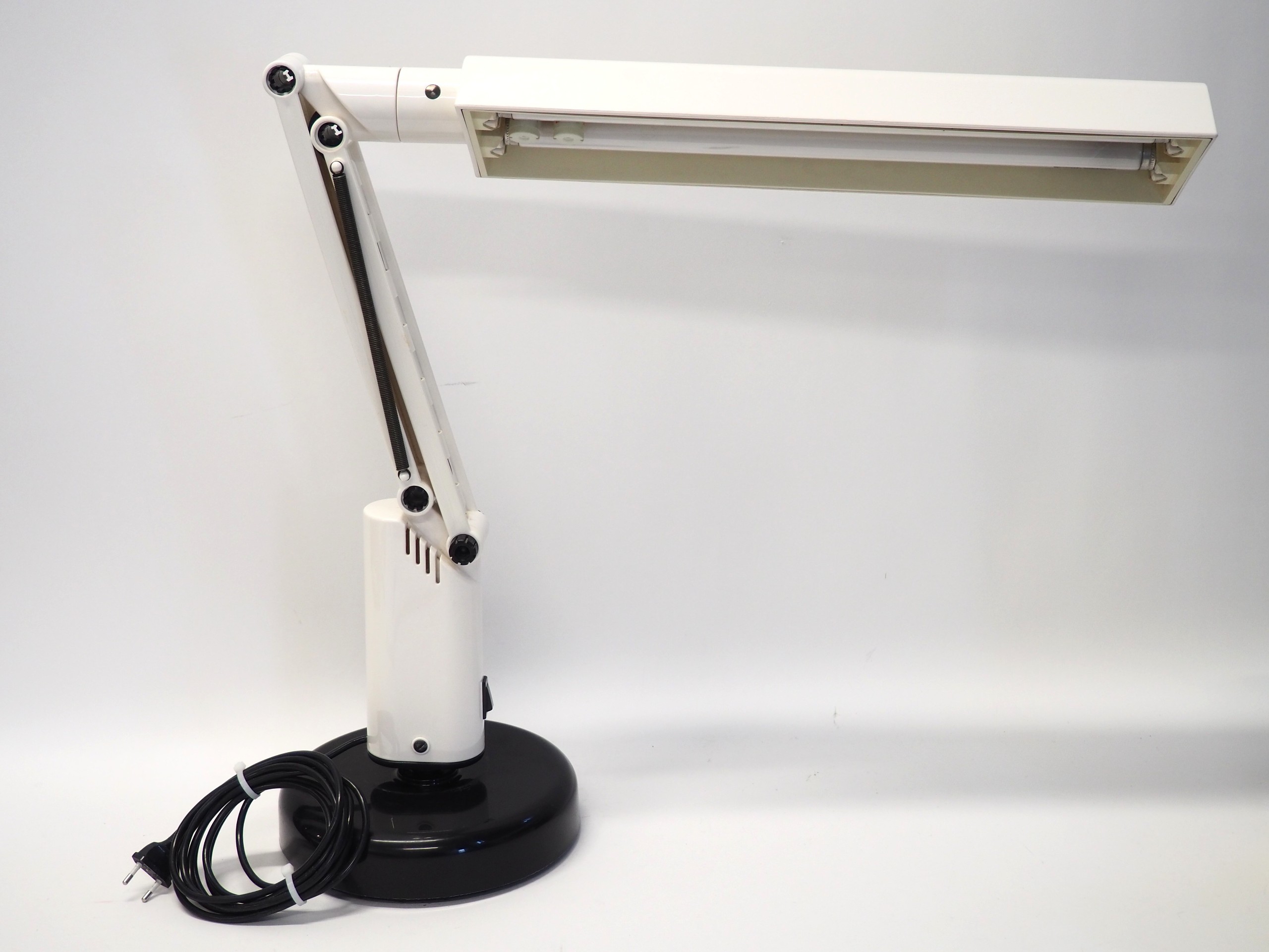 Lusifer pöytävalaisin