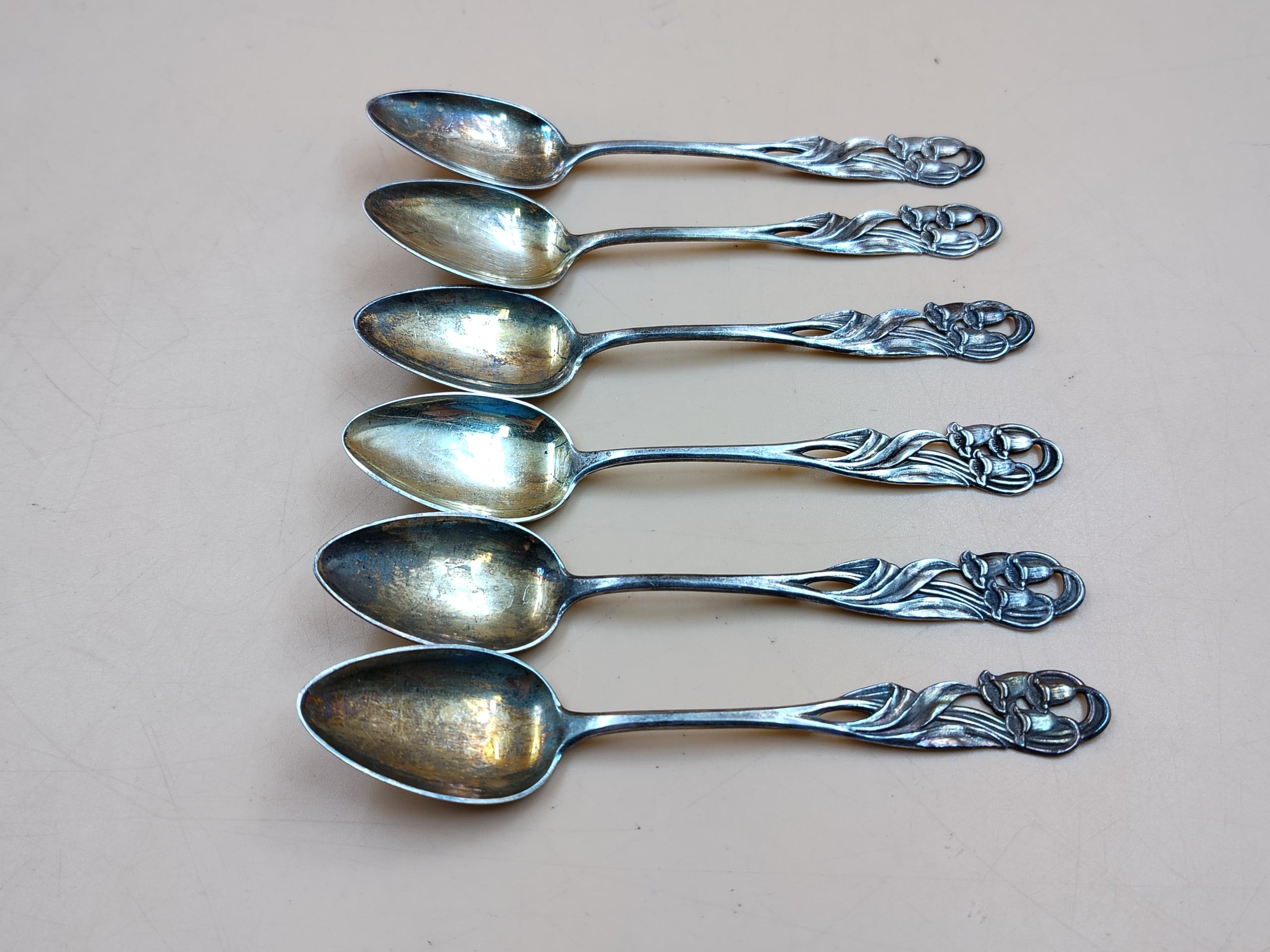 Hopeaa - Huutokauppa Ekman