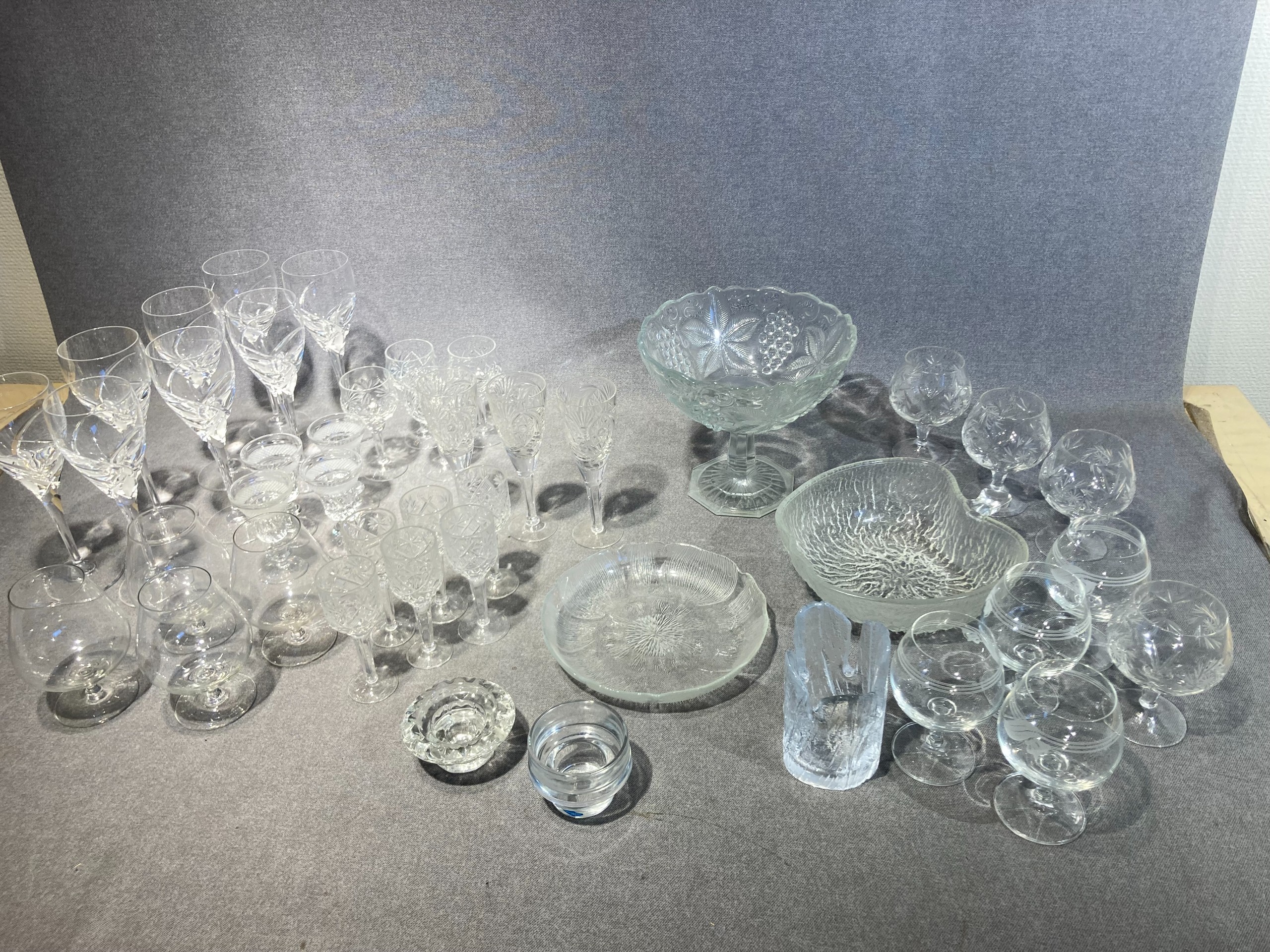 Lasia - Huutokauppa Ekman