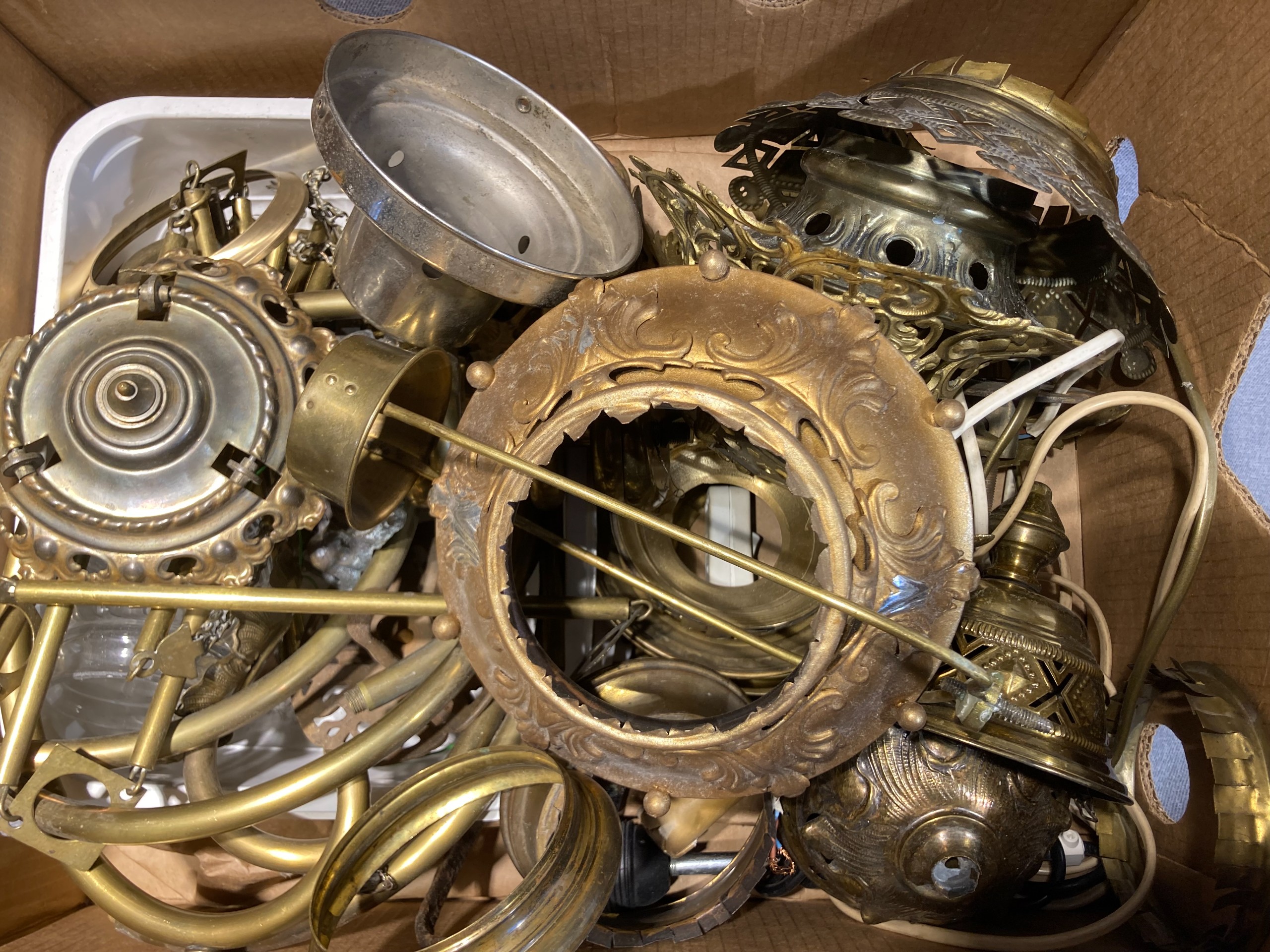 Lampunosia - Huutokauppa Ekman