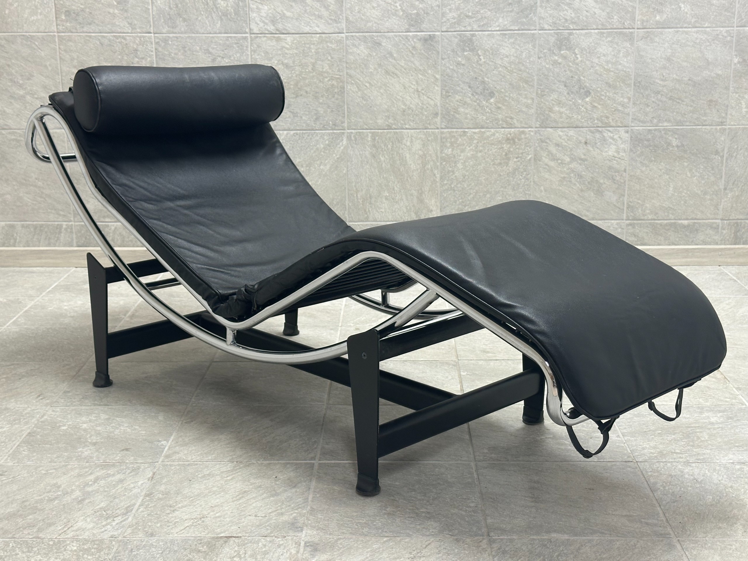 Divaani - Huutokauppa Ekman